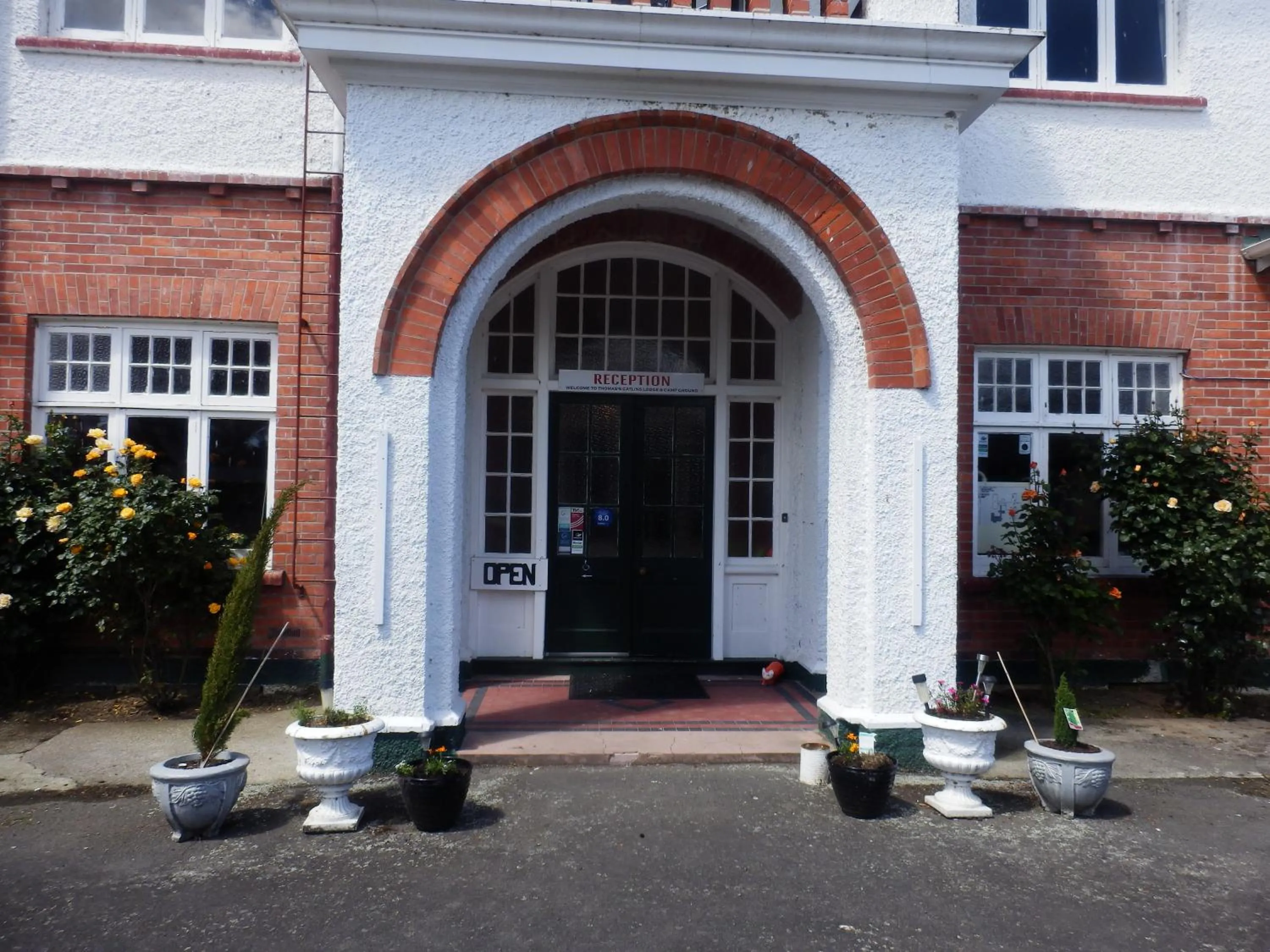 Thomas's Catlins Lodge and Camp Ground