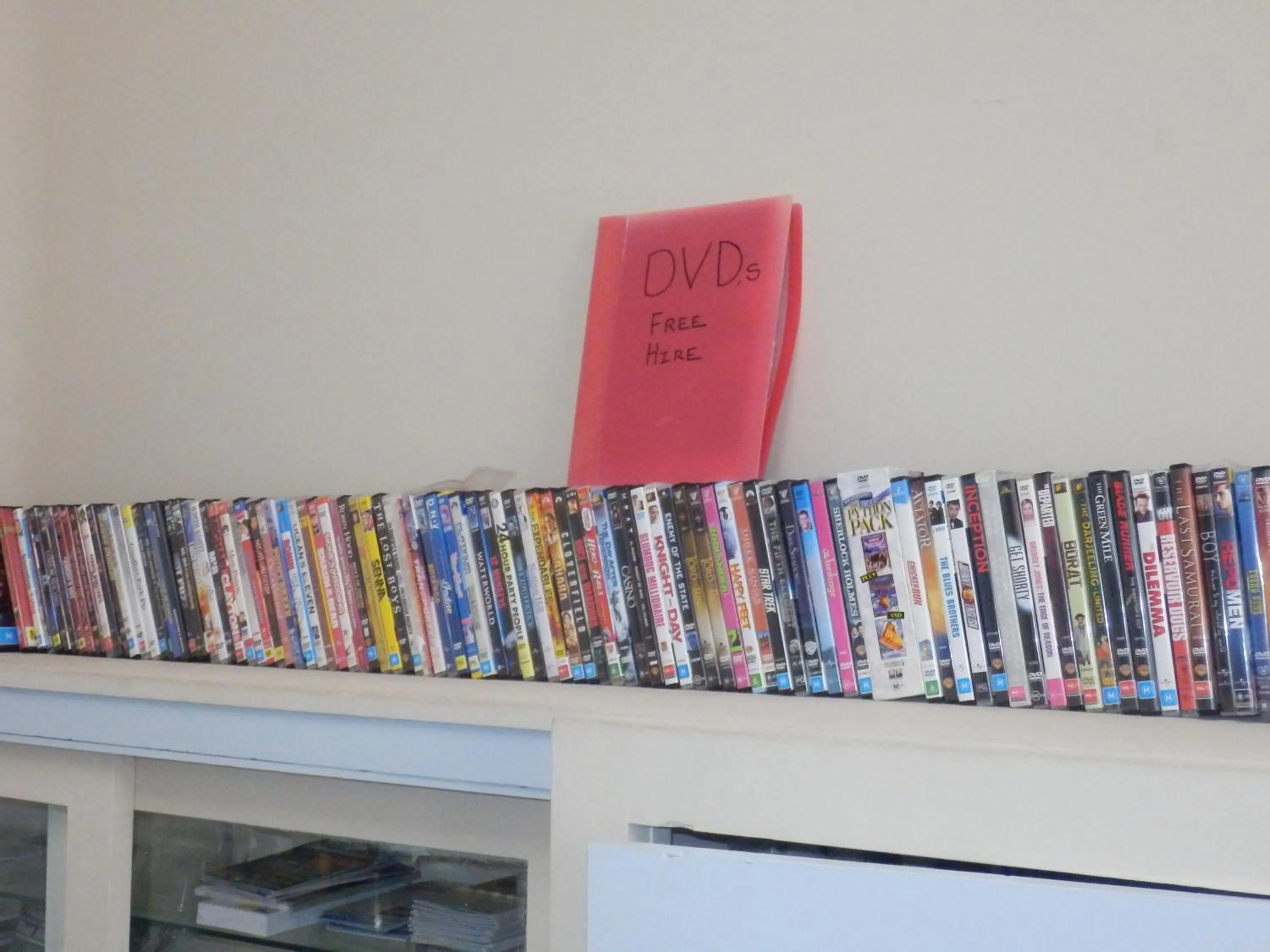 Living room in Thomas's Catlins Lodge and Camp Ground