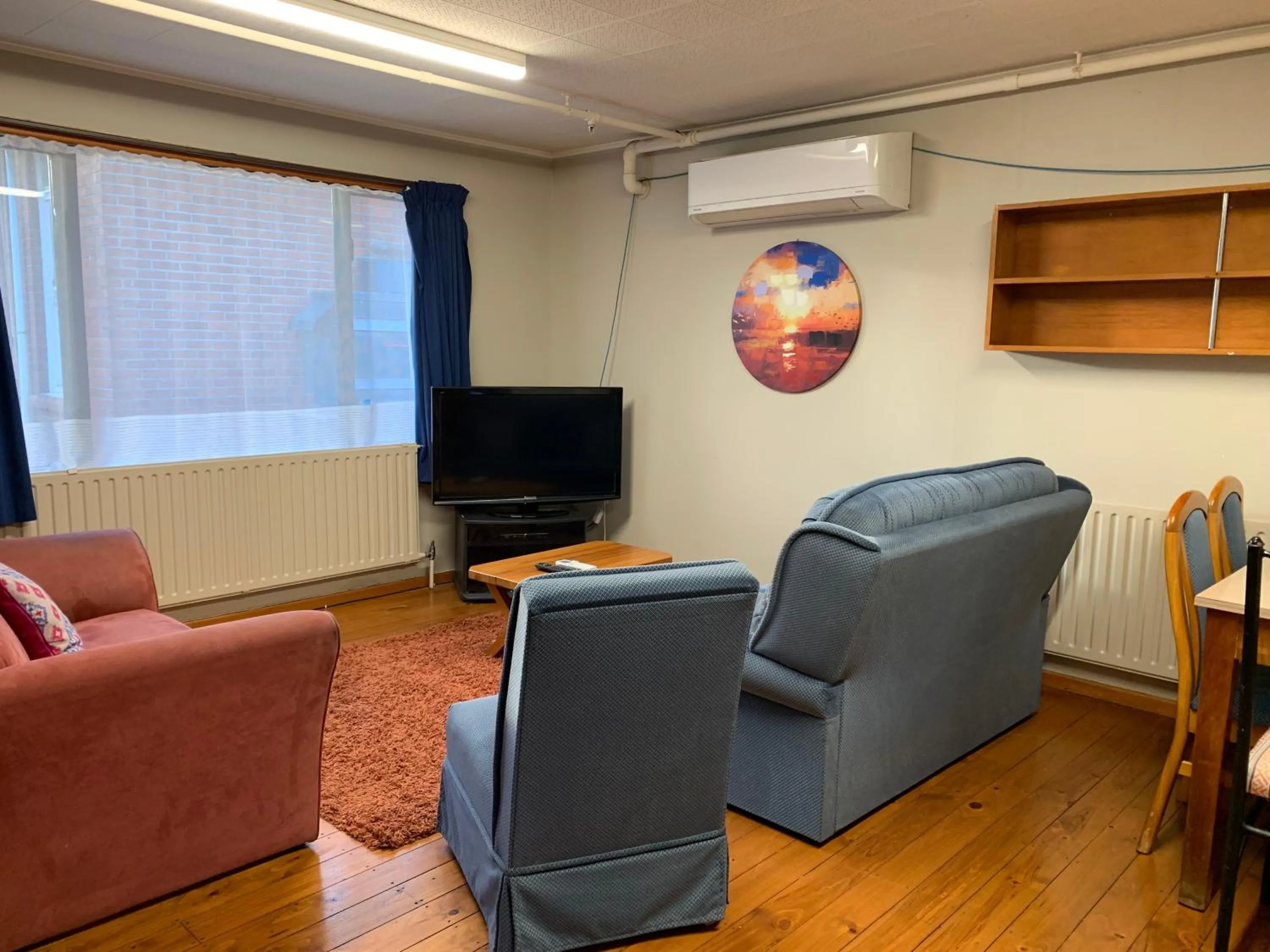 TV and multimedia in Thomas's Catlins Lodge and Camp Ground