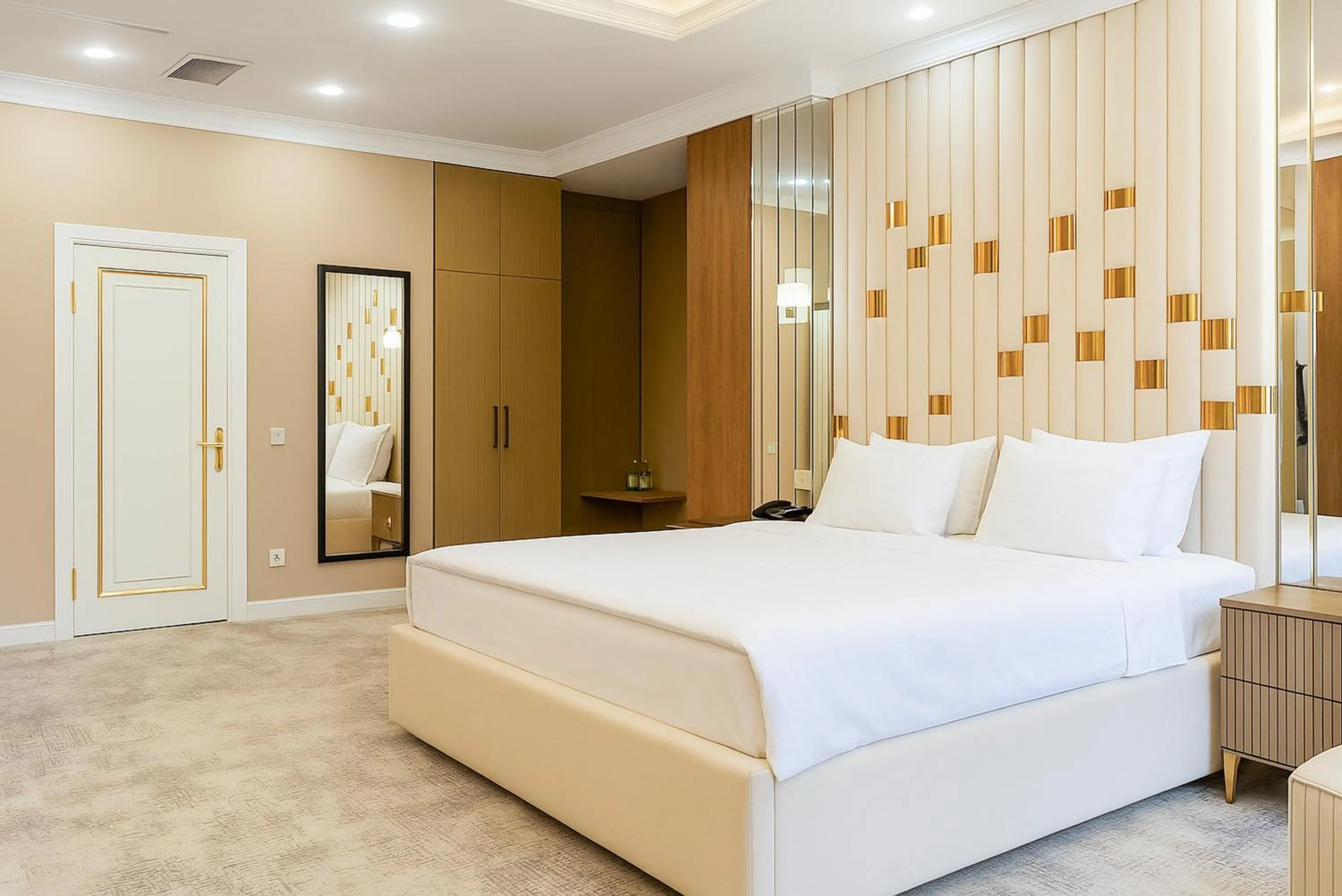 Bed in Siab Hotel Premium