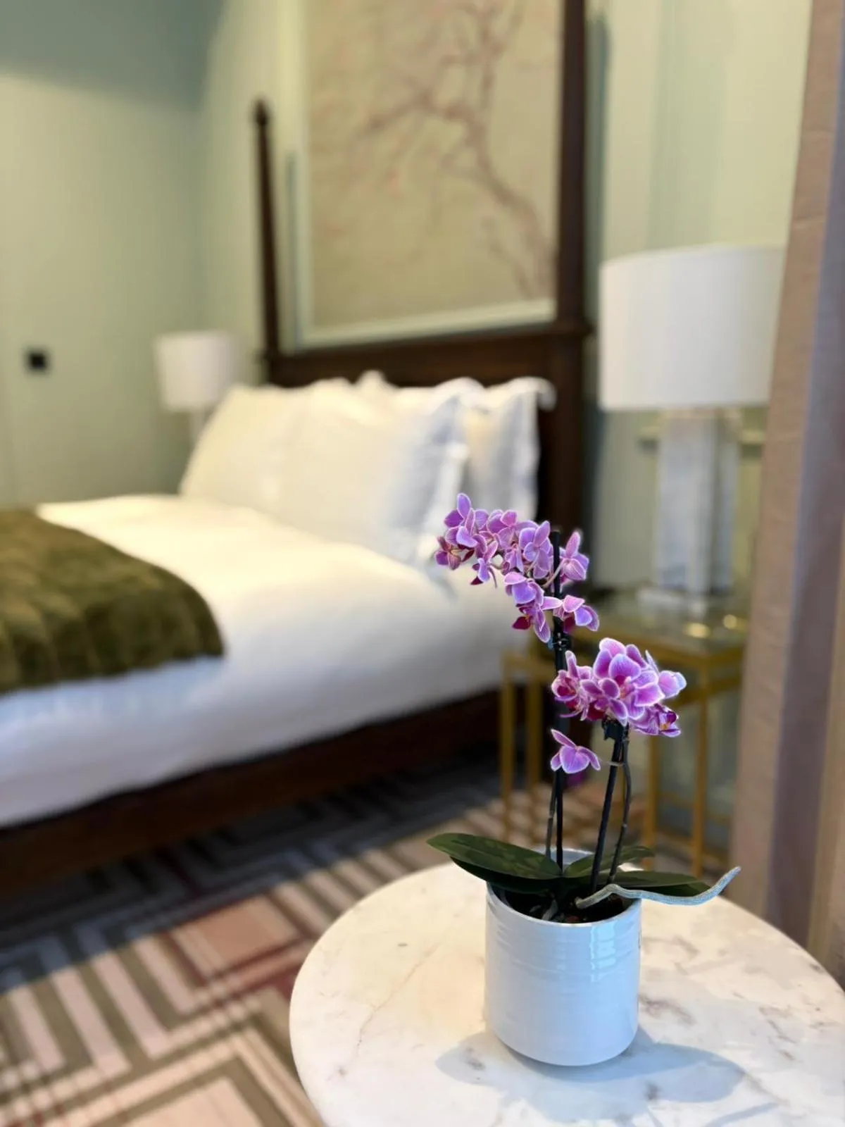 Bedroom, Bed in Ellen Kensington