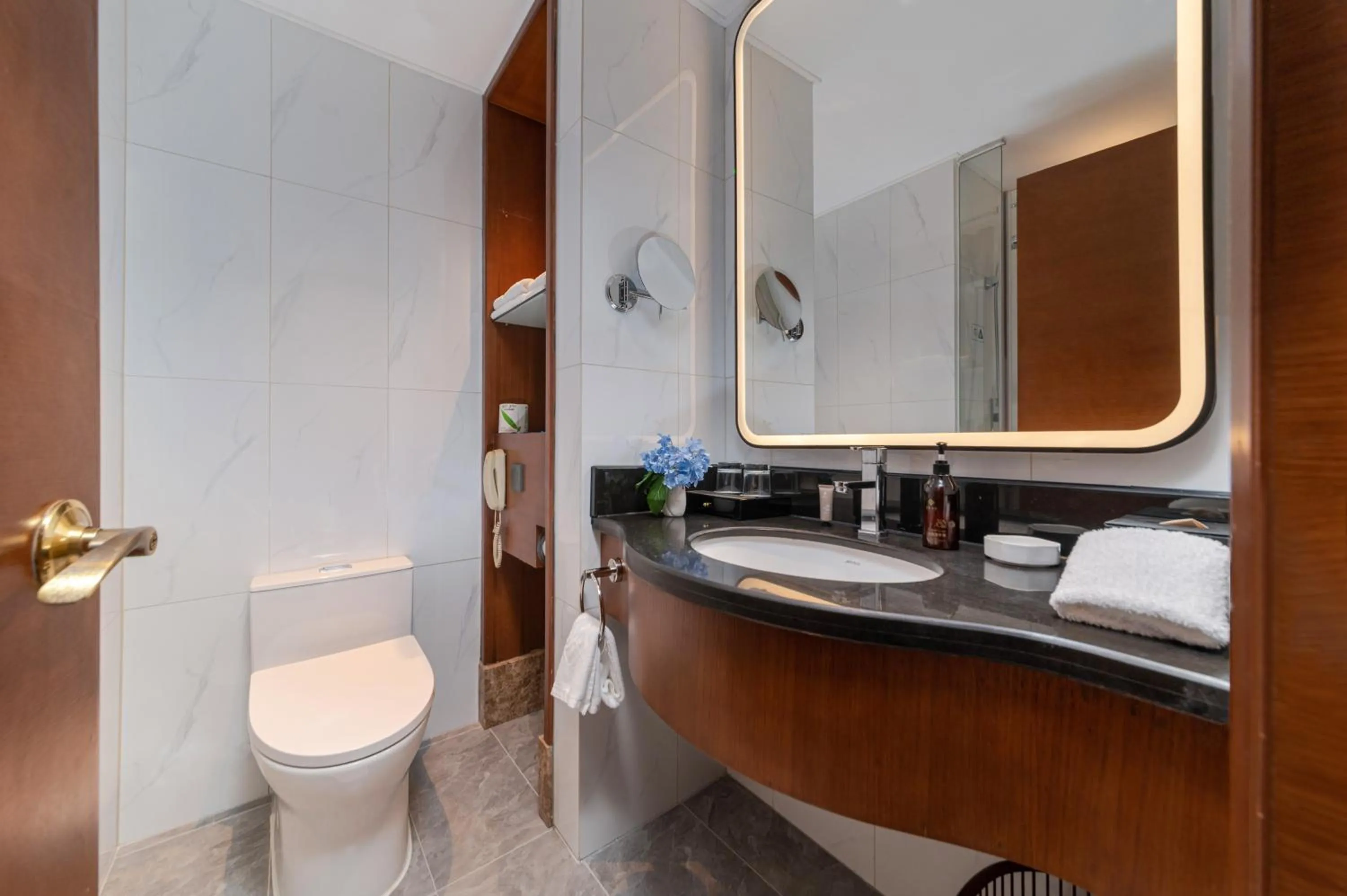 Toilet in Xiamen Xiang An Yi Hao Hotel