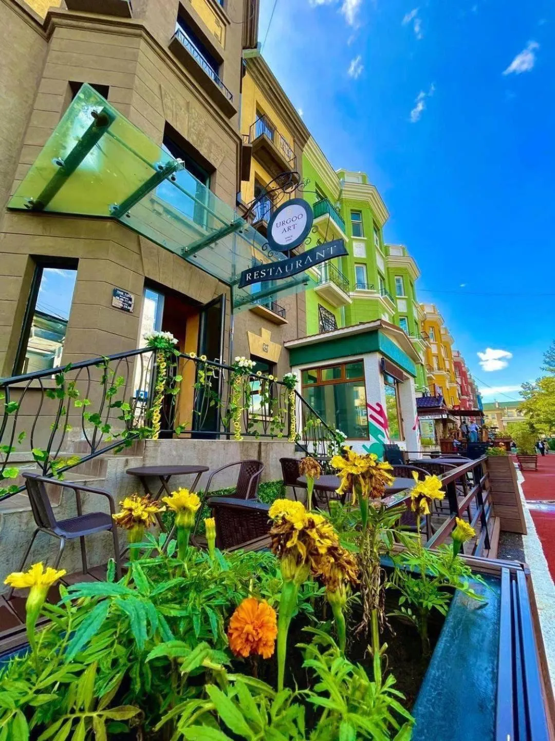 Restaurant/places to eat in Urgoo hotel