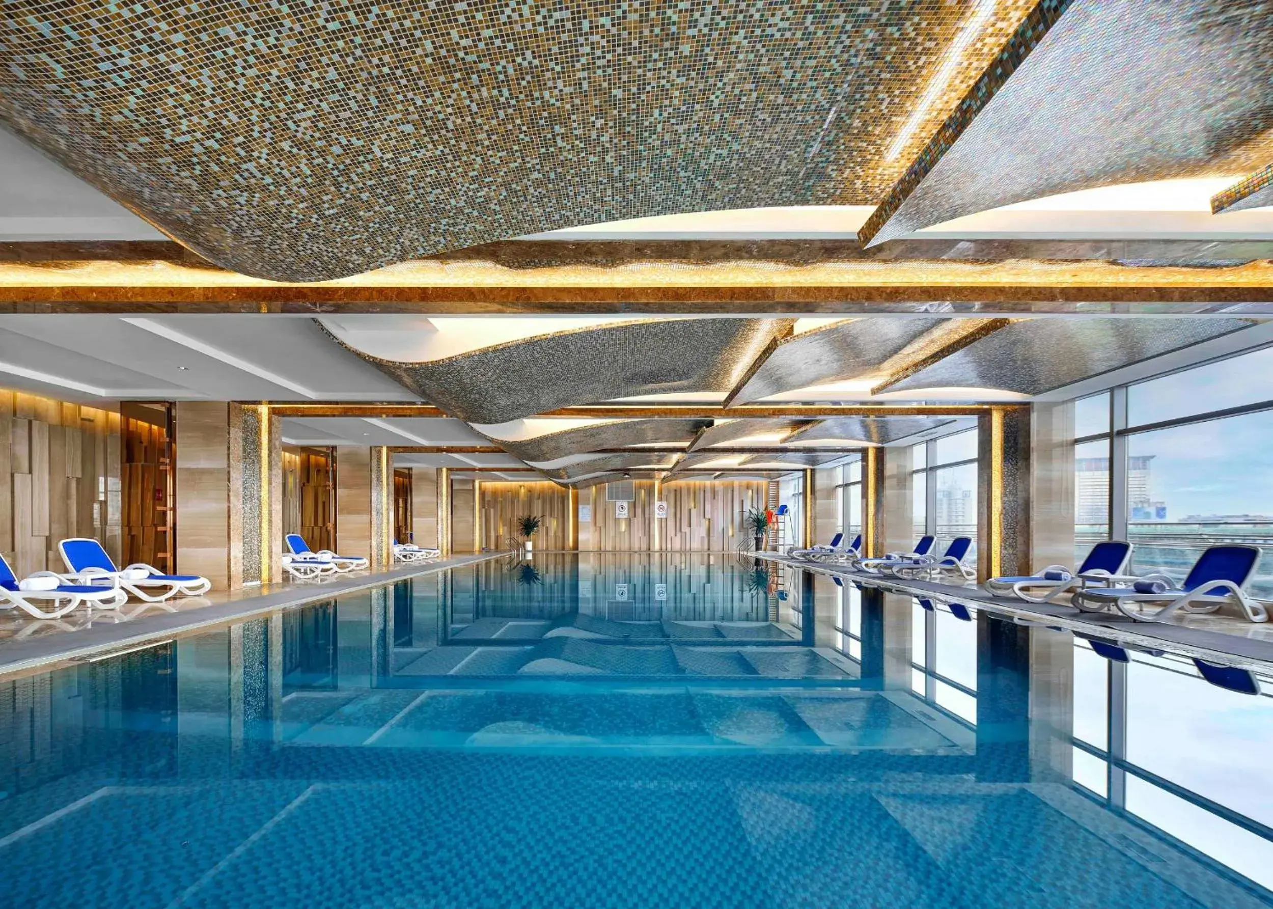 Pool view in Sanding New Century Grand Hotel Yiwu Pool view in Sanding New Century Grand Hotel Yiwu