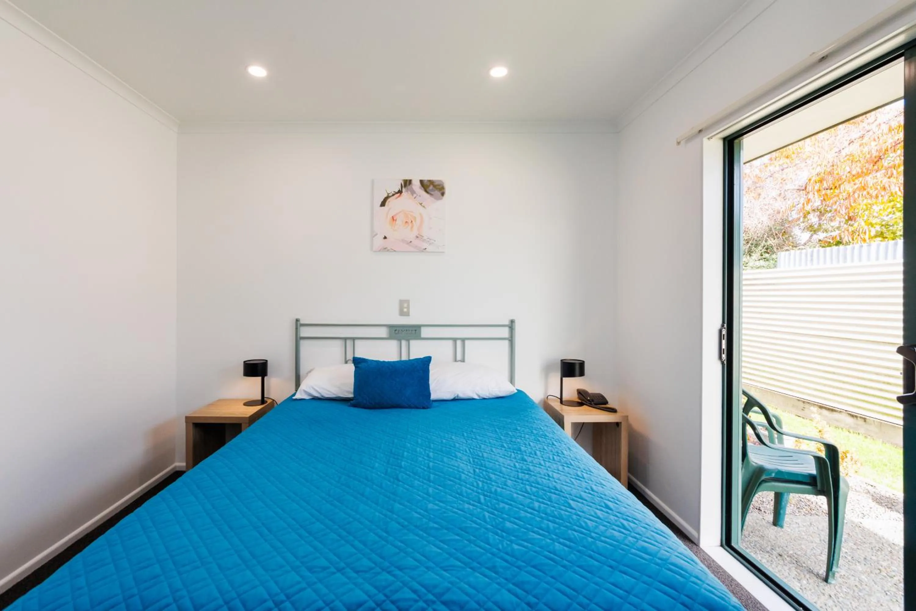 One-Bedroom Apartment in Camelot Motor Lodge and Conference Centre