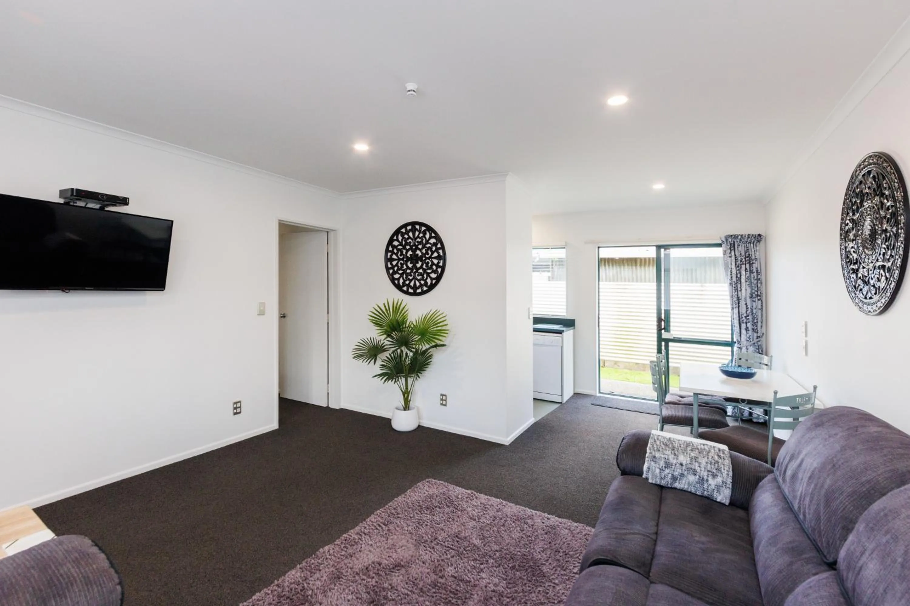 TV and multimedia in Camelot Motor Lodge and Conference Centre