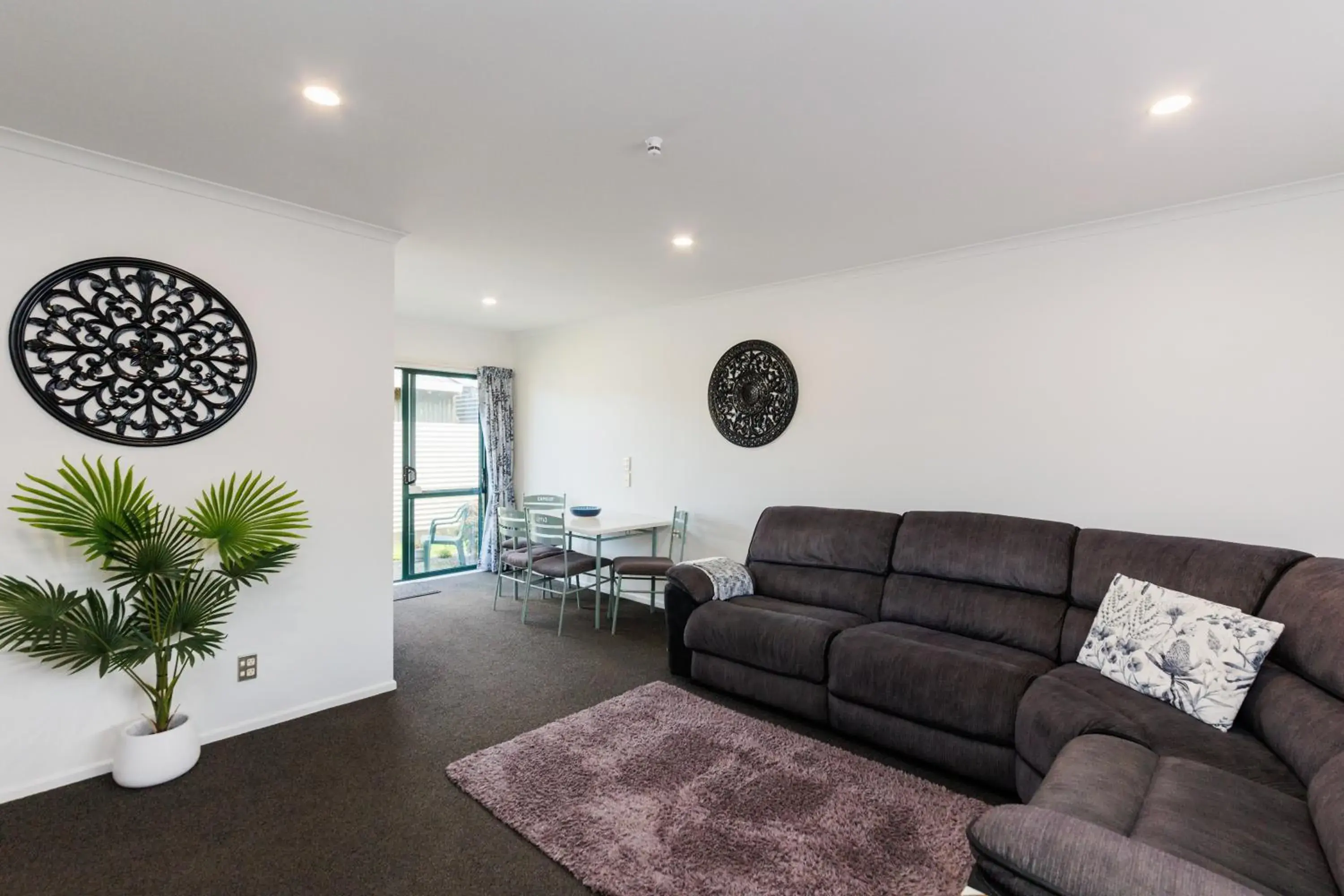 Two-Bedroom Apartment - Ground Floor in Camelot Motor Lodge and Conference Centre Two-Bedroom Apartment - Ground Floor in Camelot Motor Lodge and Conference Centre