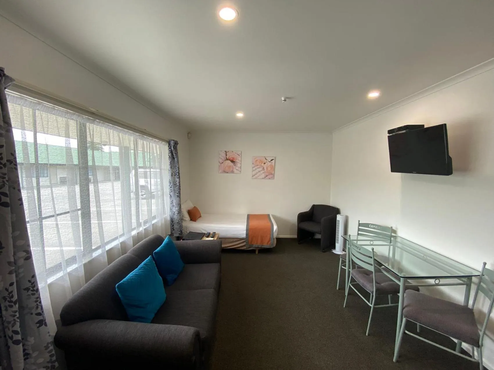 Camelot Motor Lodge and Conference Centre