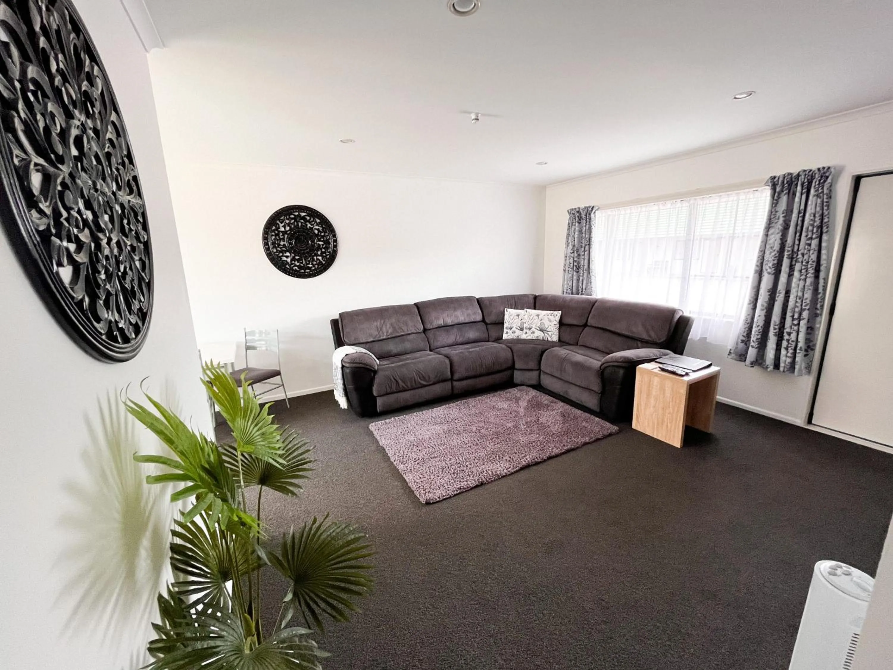 Living room in Camelot Motor Lodge and Conference Centre