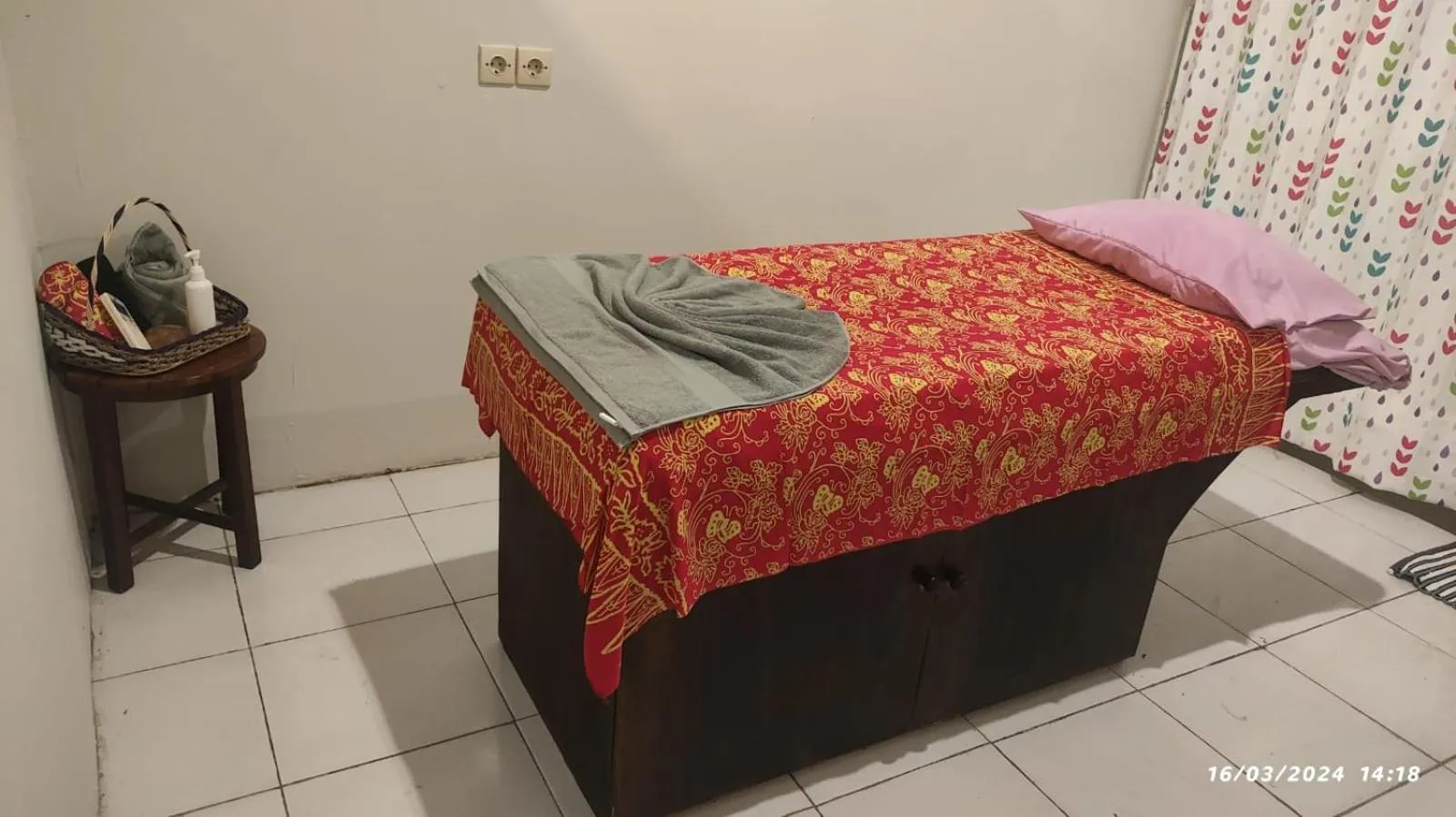 Spa and wellness centre/facilities, Bed in Rofa Kuta Hotel - CHSE Certified