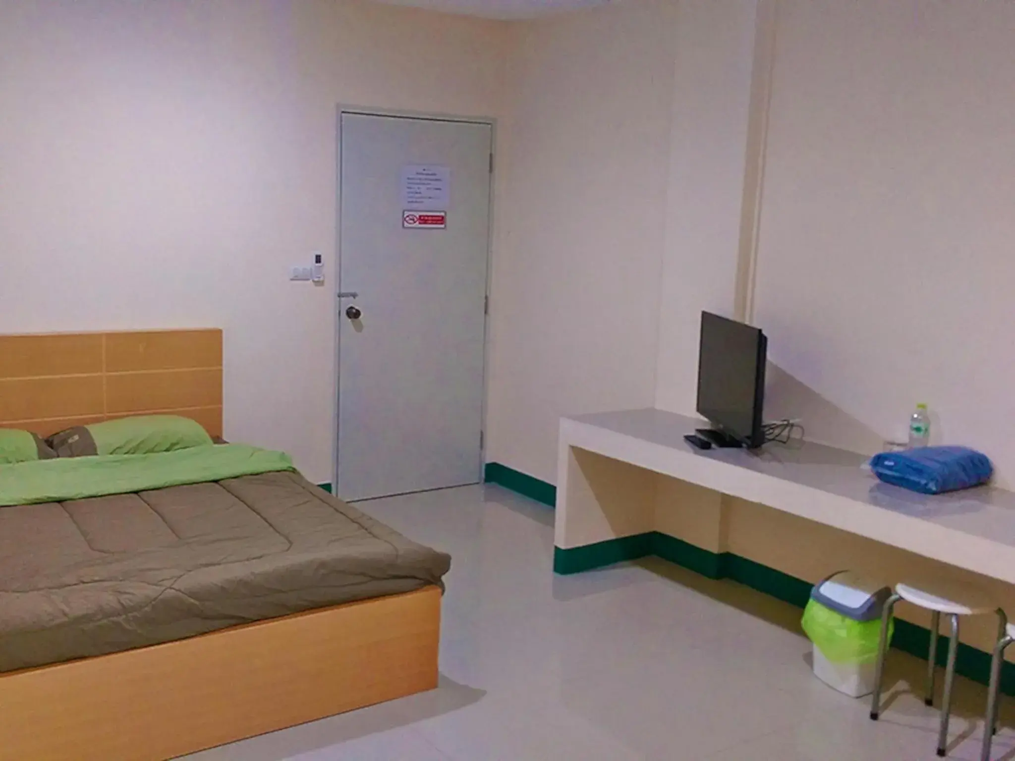 Photo of the whole room, Bed in Sorworakit Hotel Photo of the whole room, Bed in Sorworakit Hotel