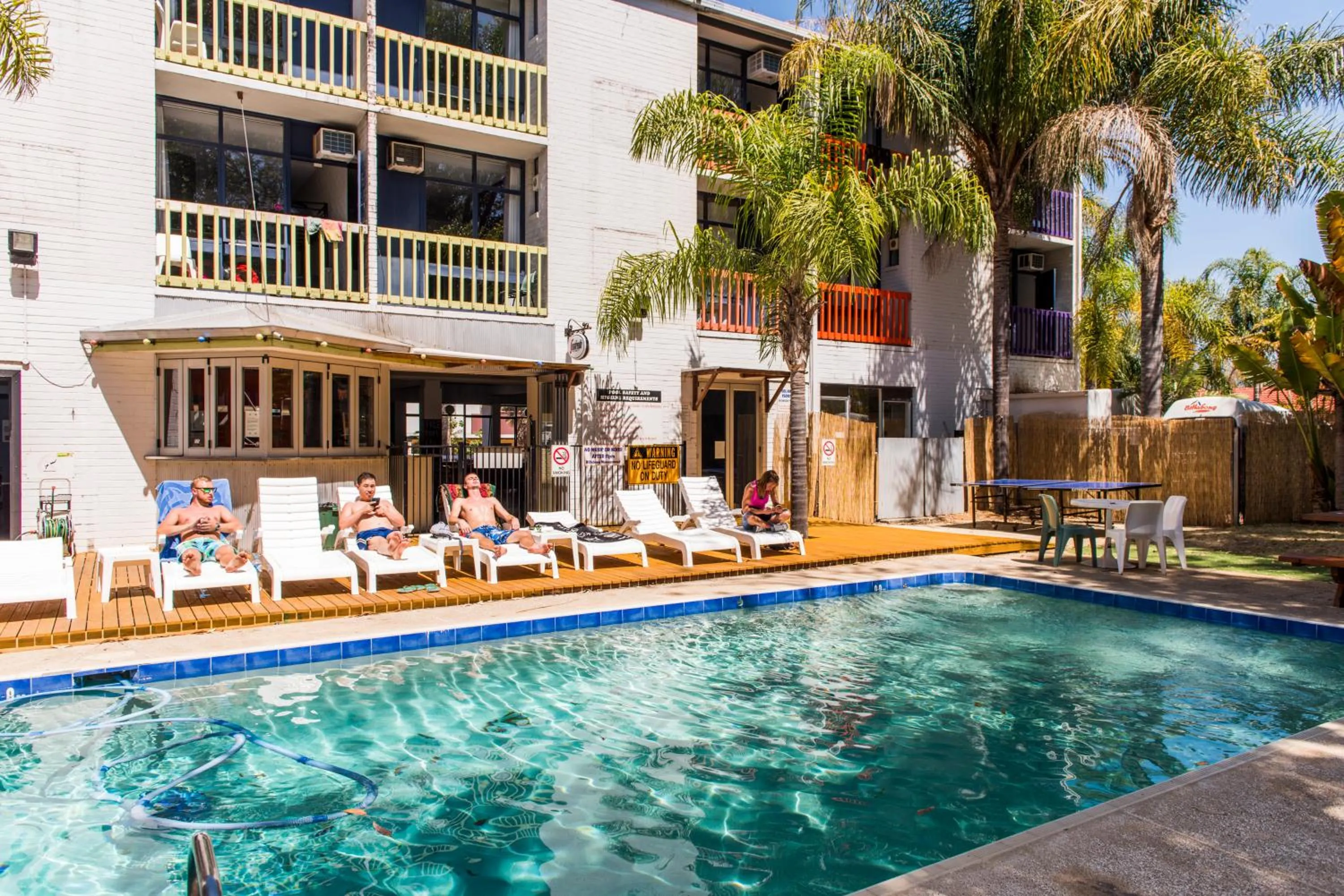 Swimming pool in Billabong Backpackers Resort