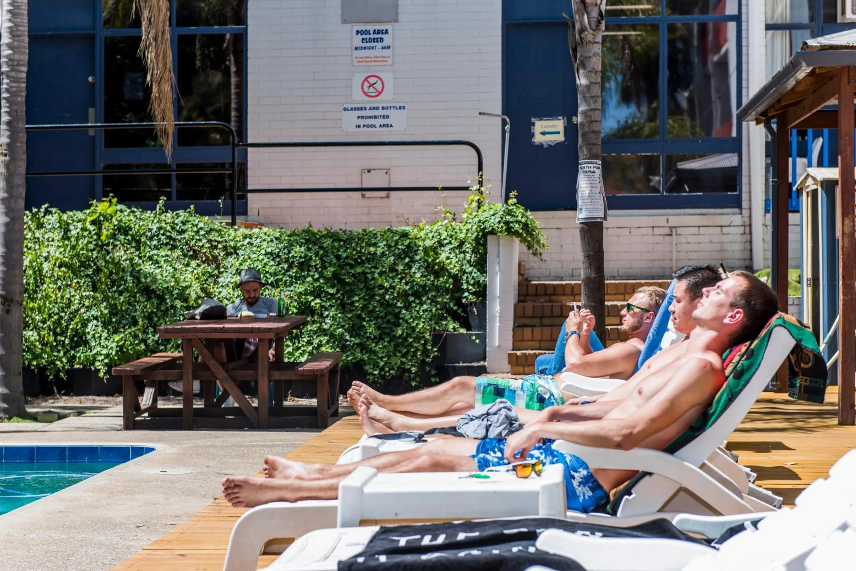 Summer in Billabong Backpackers Resort