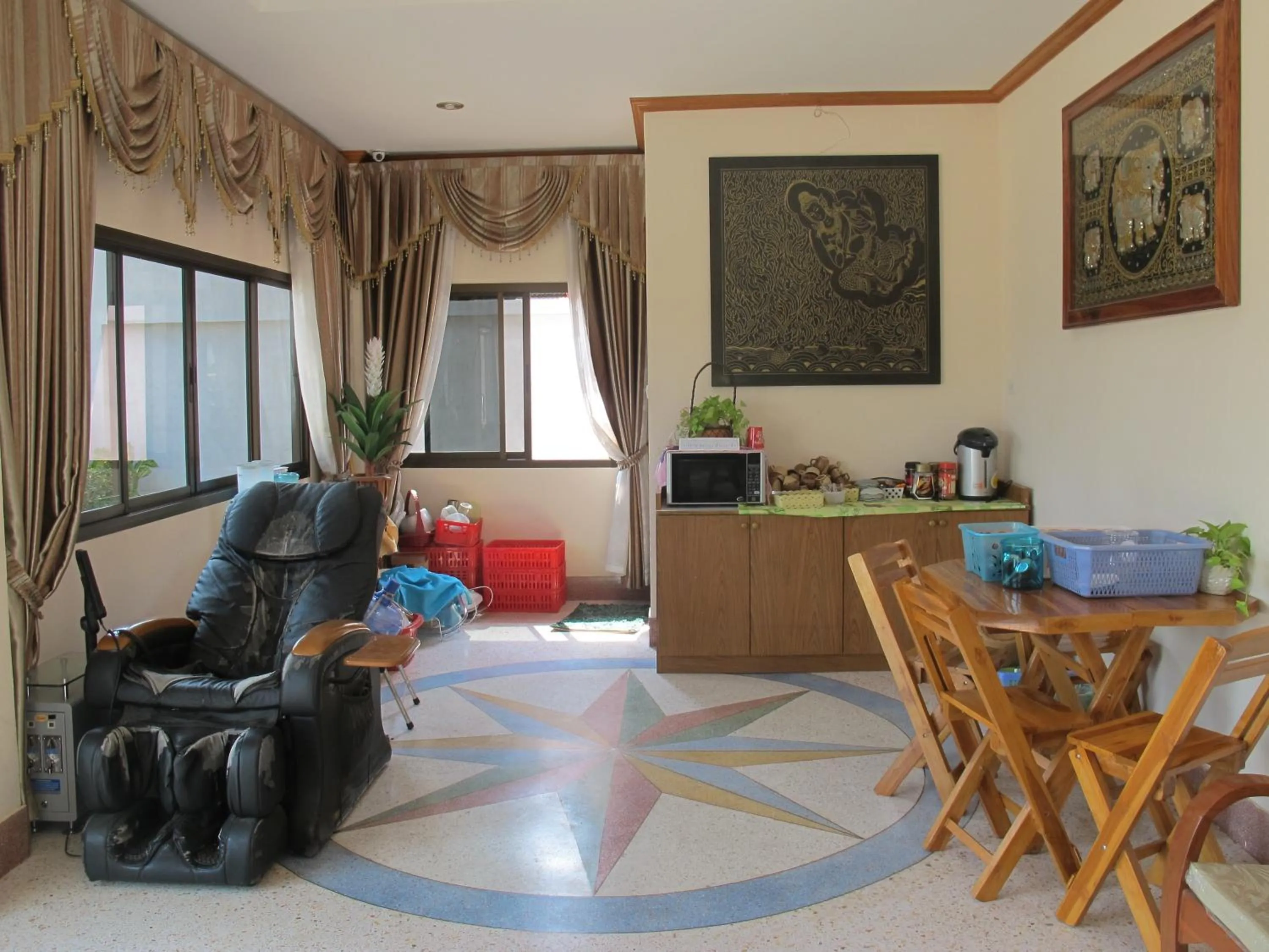 Coffee/tea facilities in The Star Hotel
