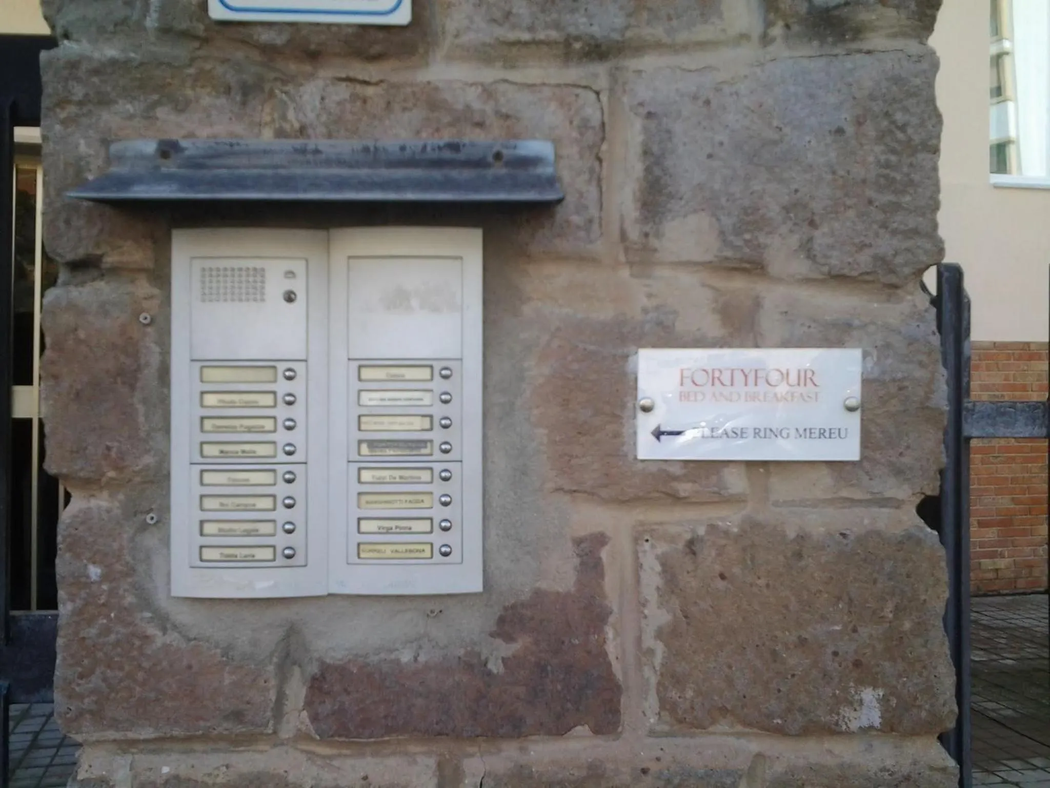 Property building in Fortyfourbandb