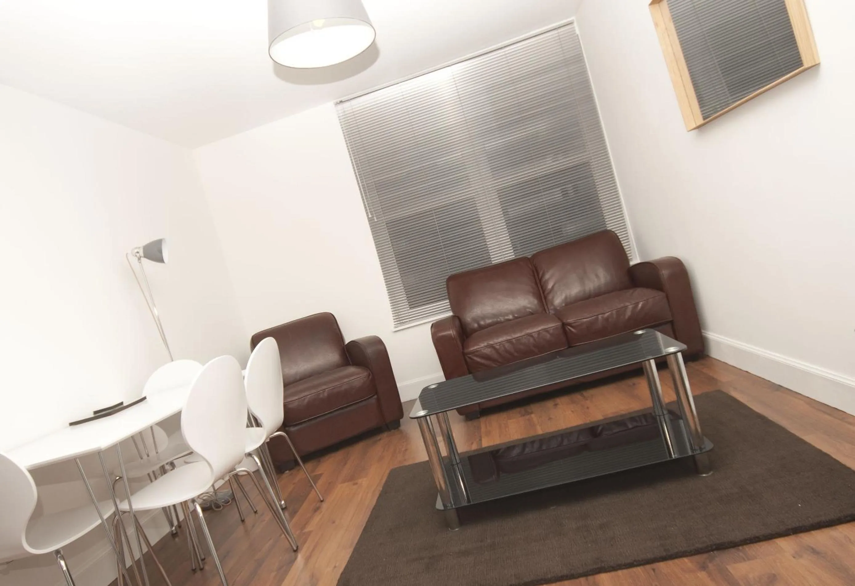 Living room in Aberdeen Serviced Apartments: Charlotte street
