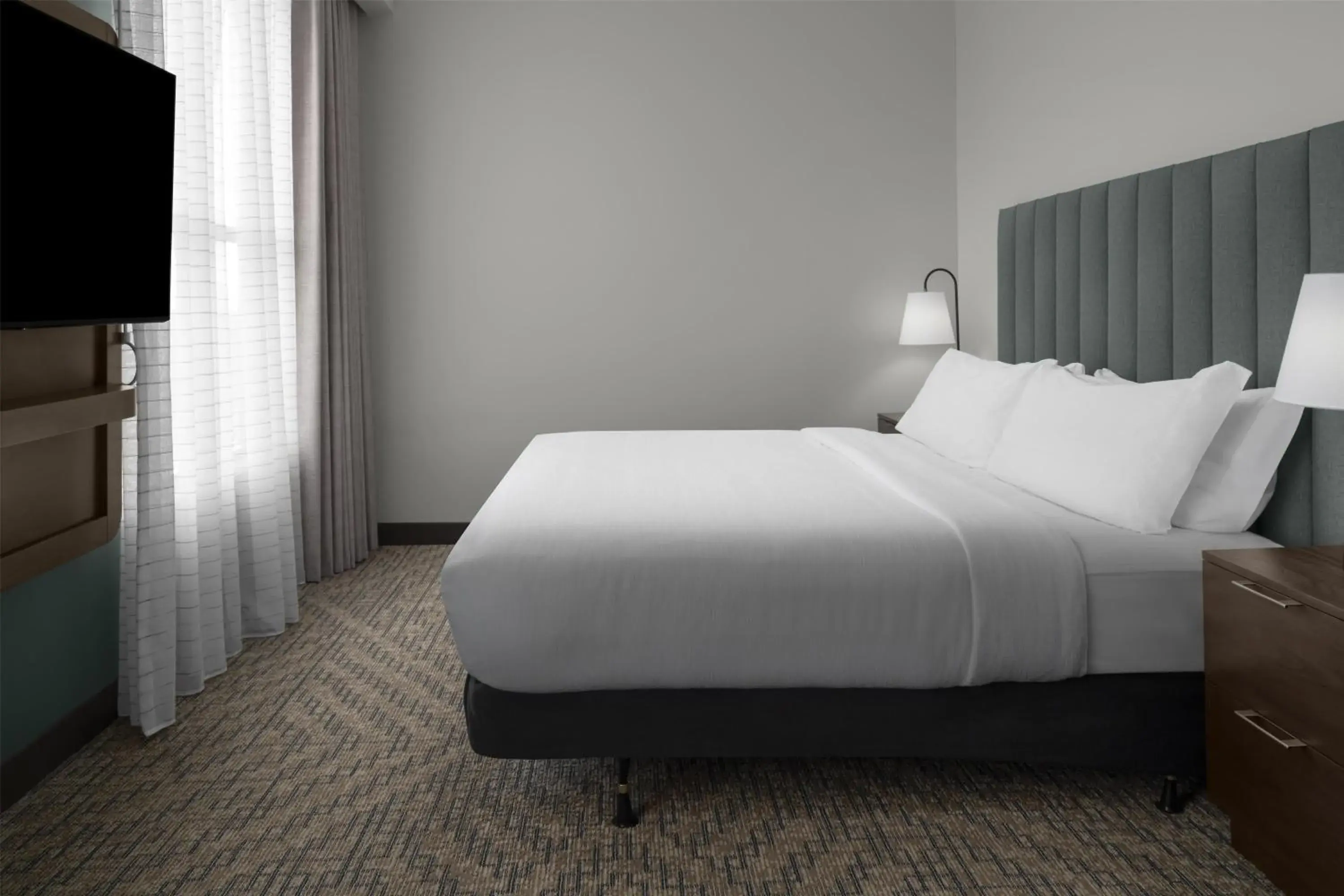 Bed in Embassy Suites by Hilton Tuscaloosa Alabama Downtown Bed in Embassy Suites by Hilton Tuscaloosa Alabama Downtown