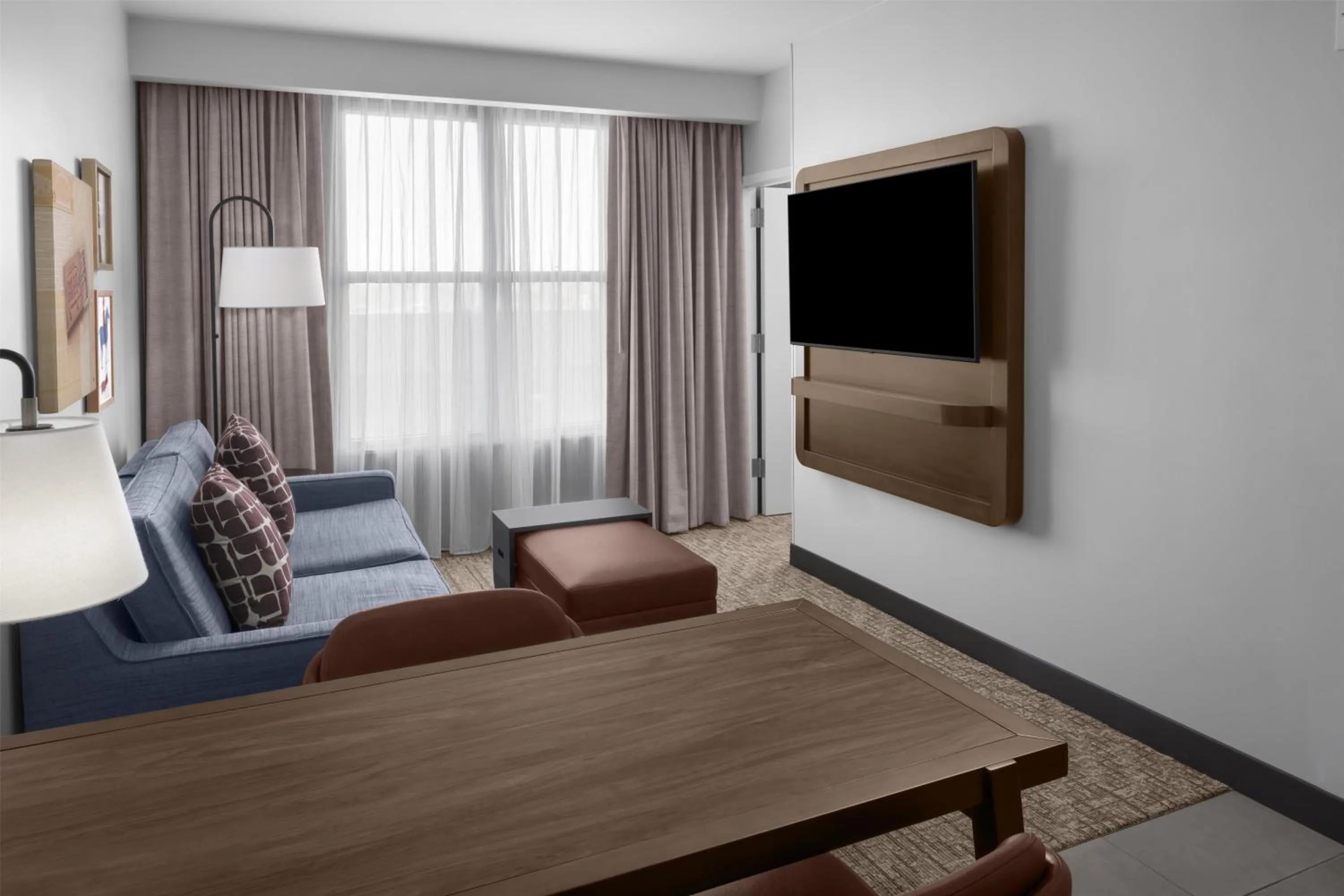 Living room in Embassy Suites by Hilton Tuscaloosa Alabama Downtown