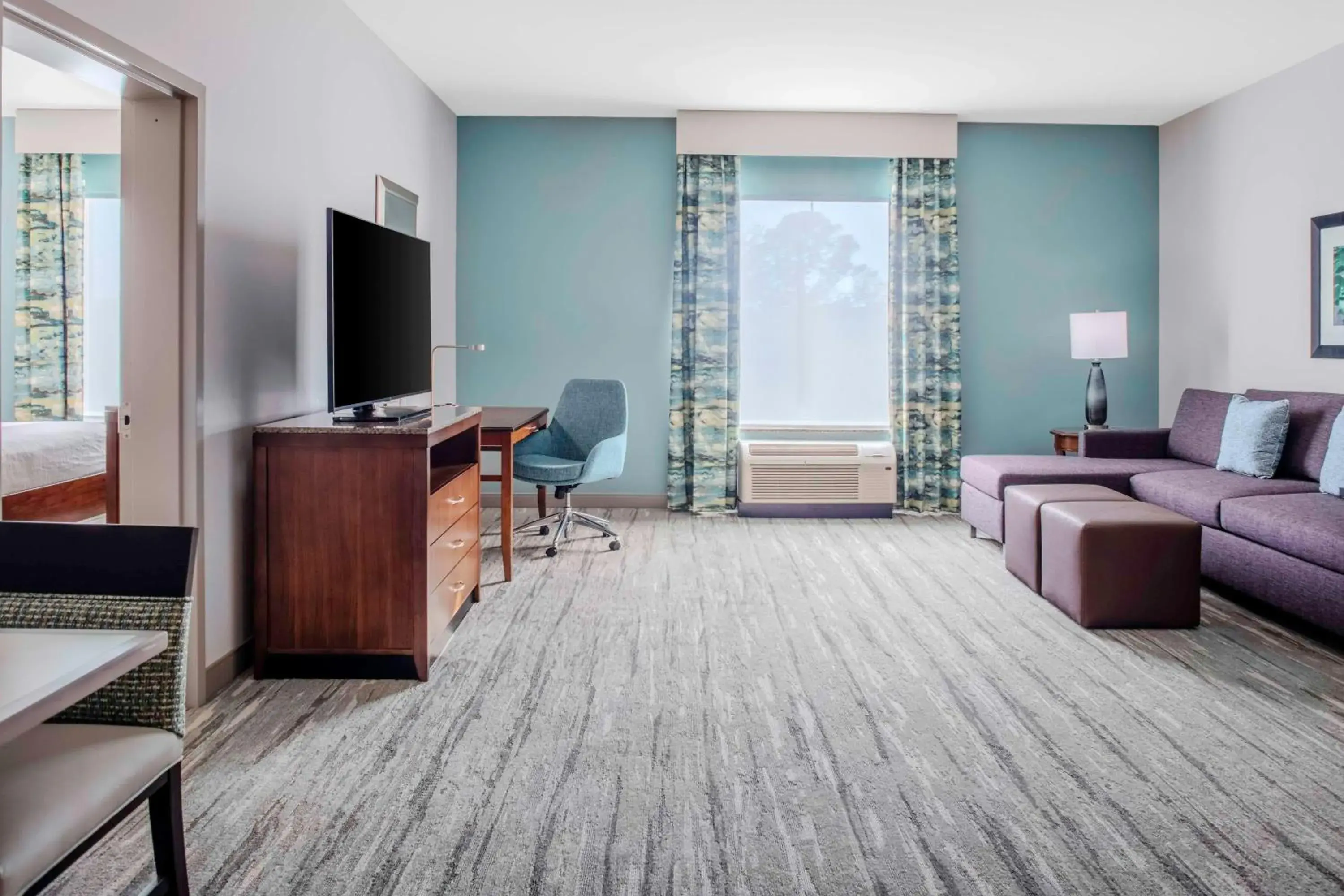 Living room in Hilton Garden Inn Charleston / Mt. Pleasant Living room in Hilton Garden Inn Charleston / Mt. Pleasant