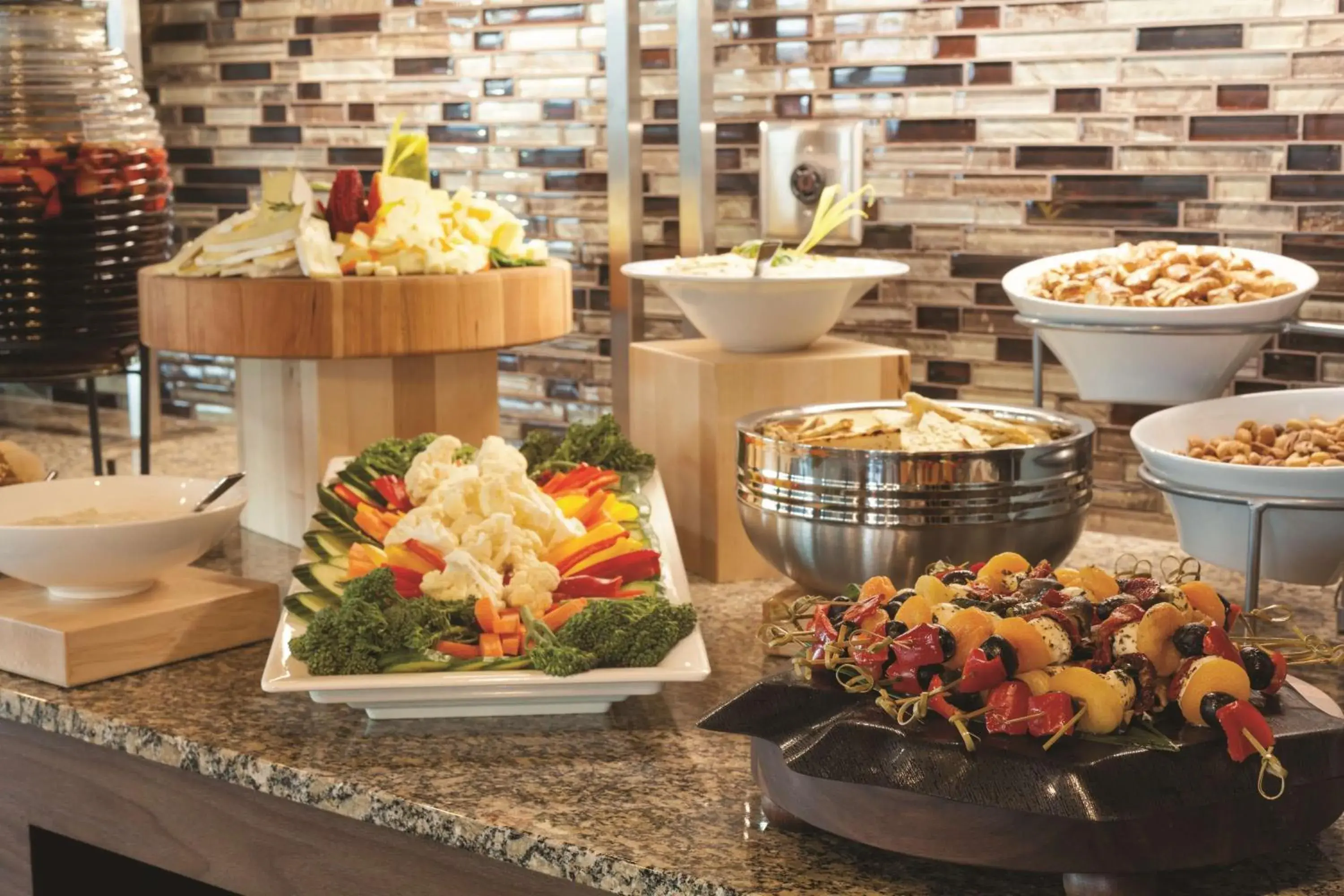 Restaurant/places to eat in Embassy Suites Saratoga Springs Restaurant/places to eat in Embassy Suites Saratoga Springs