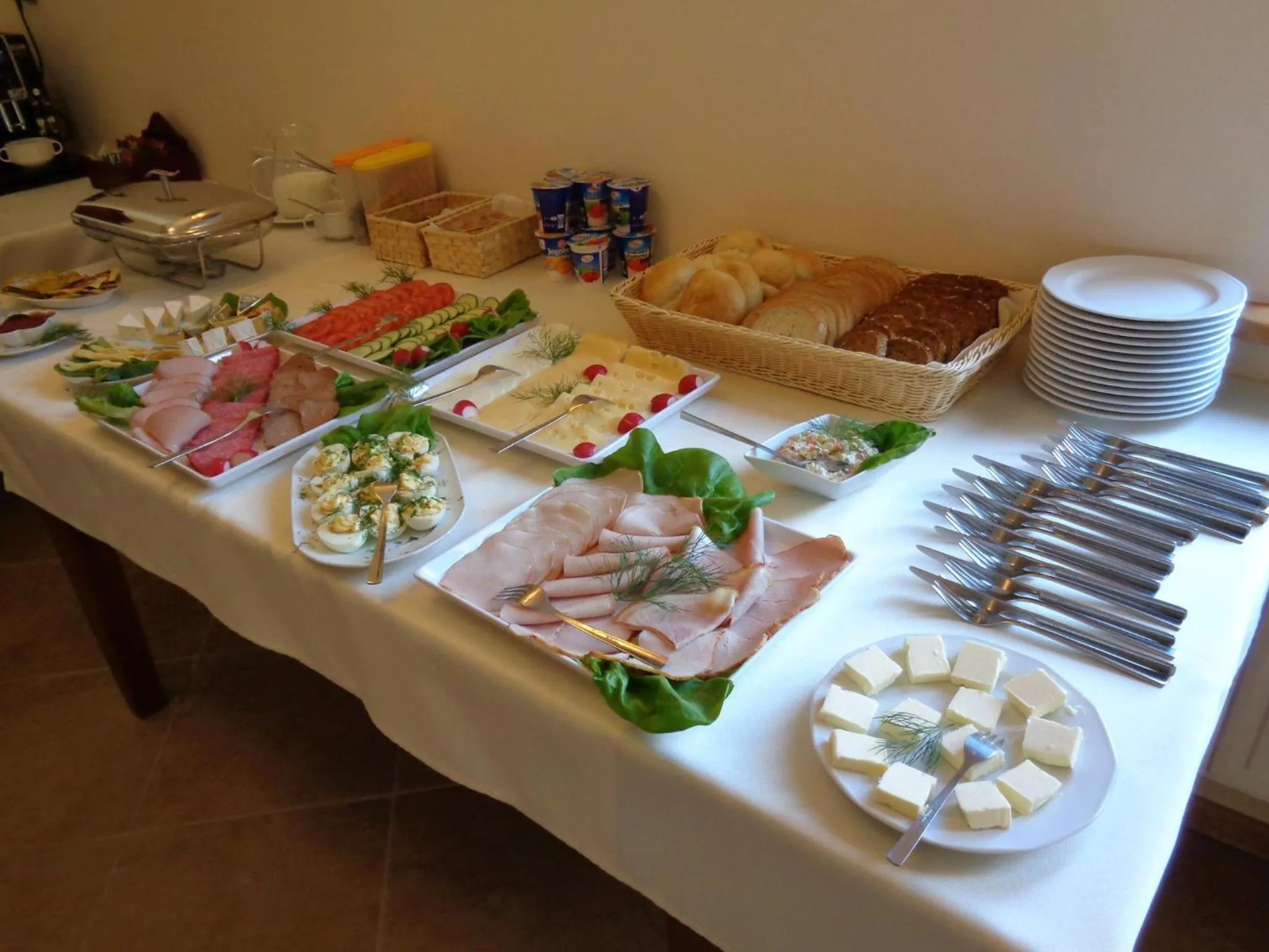 Buffet breakfast in Artemis