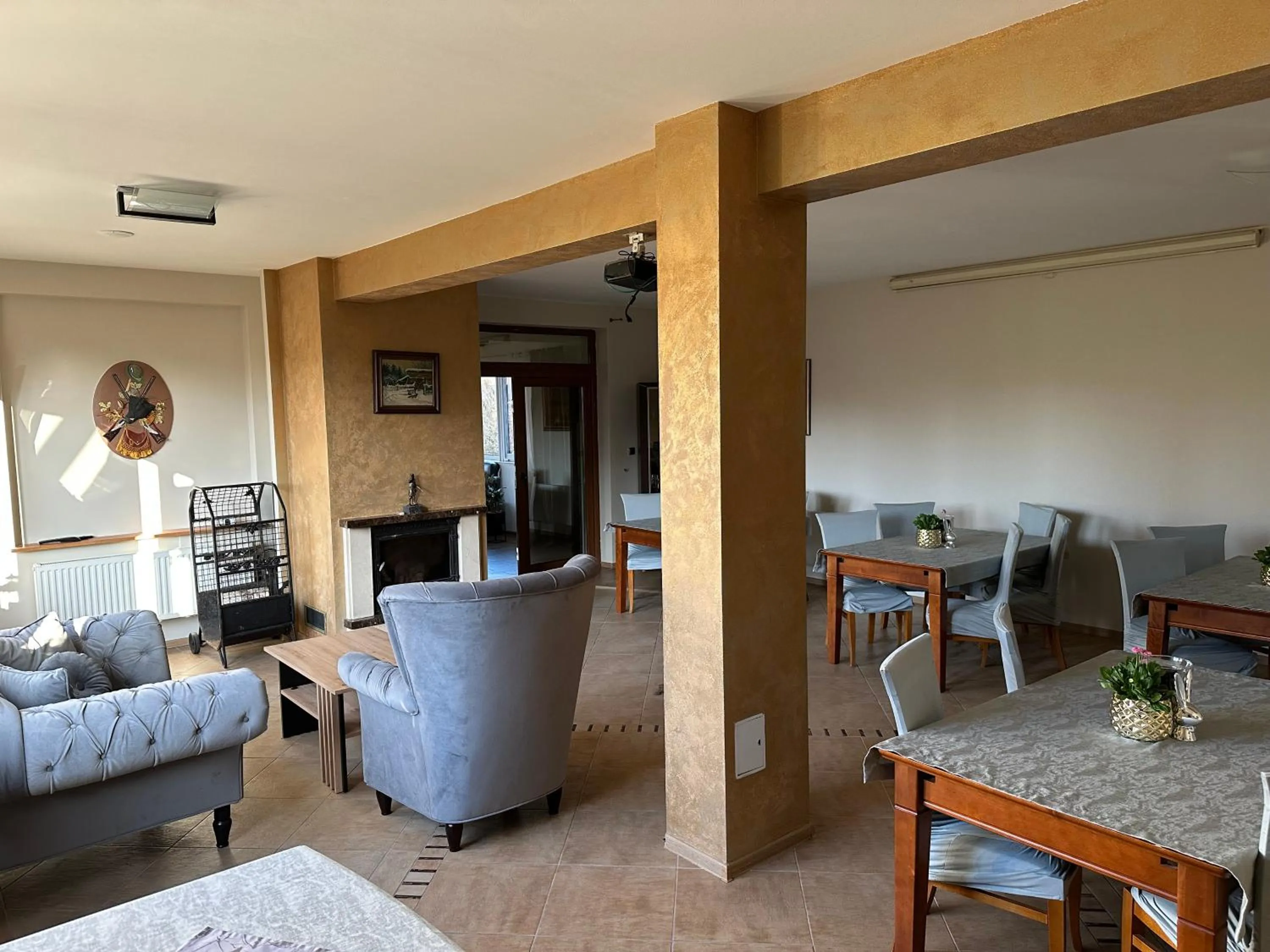 Dining area in Artemis