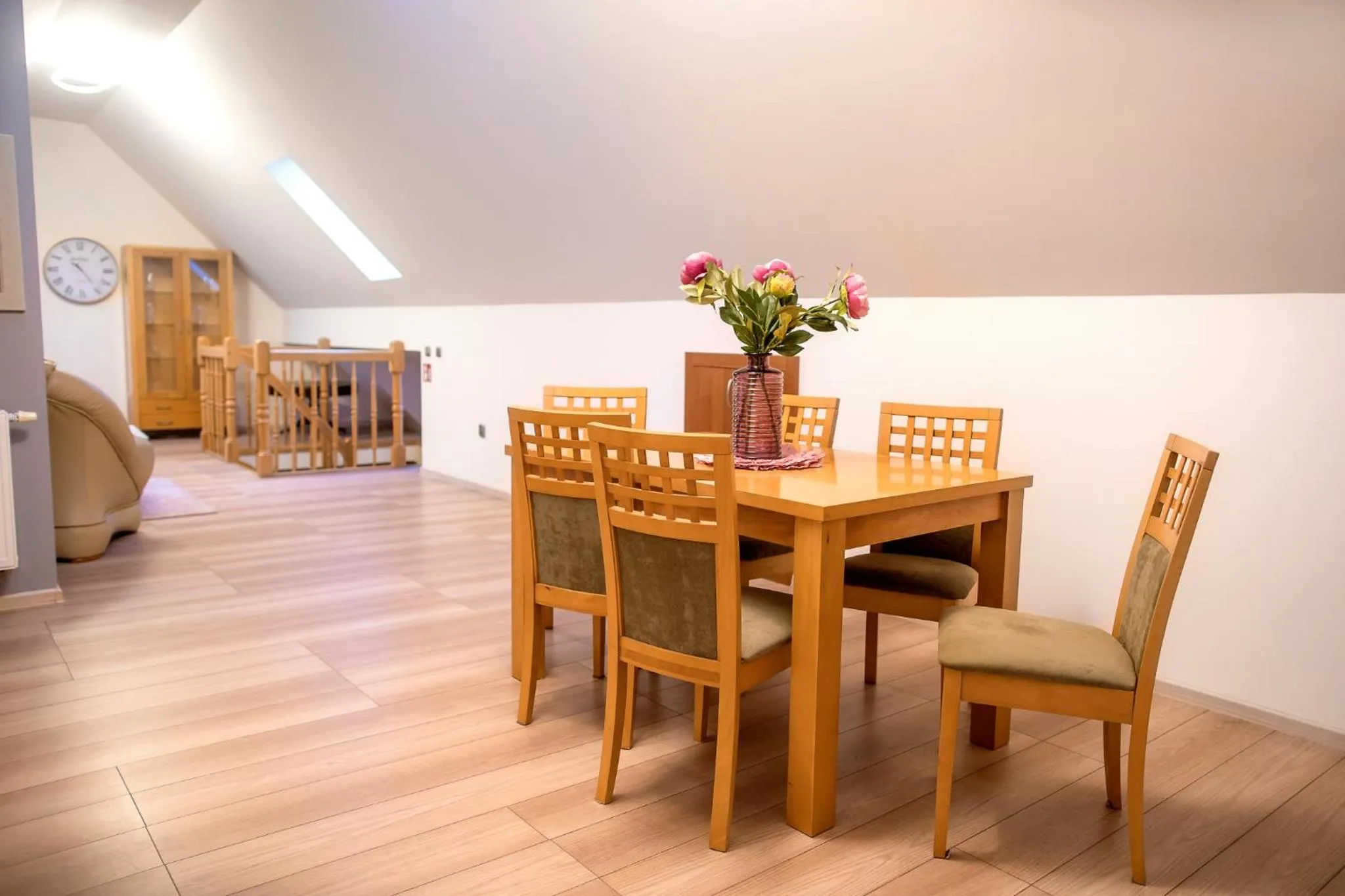 Seating area in Artemis