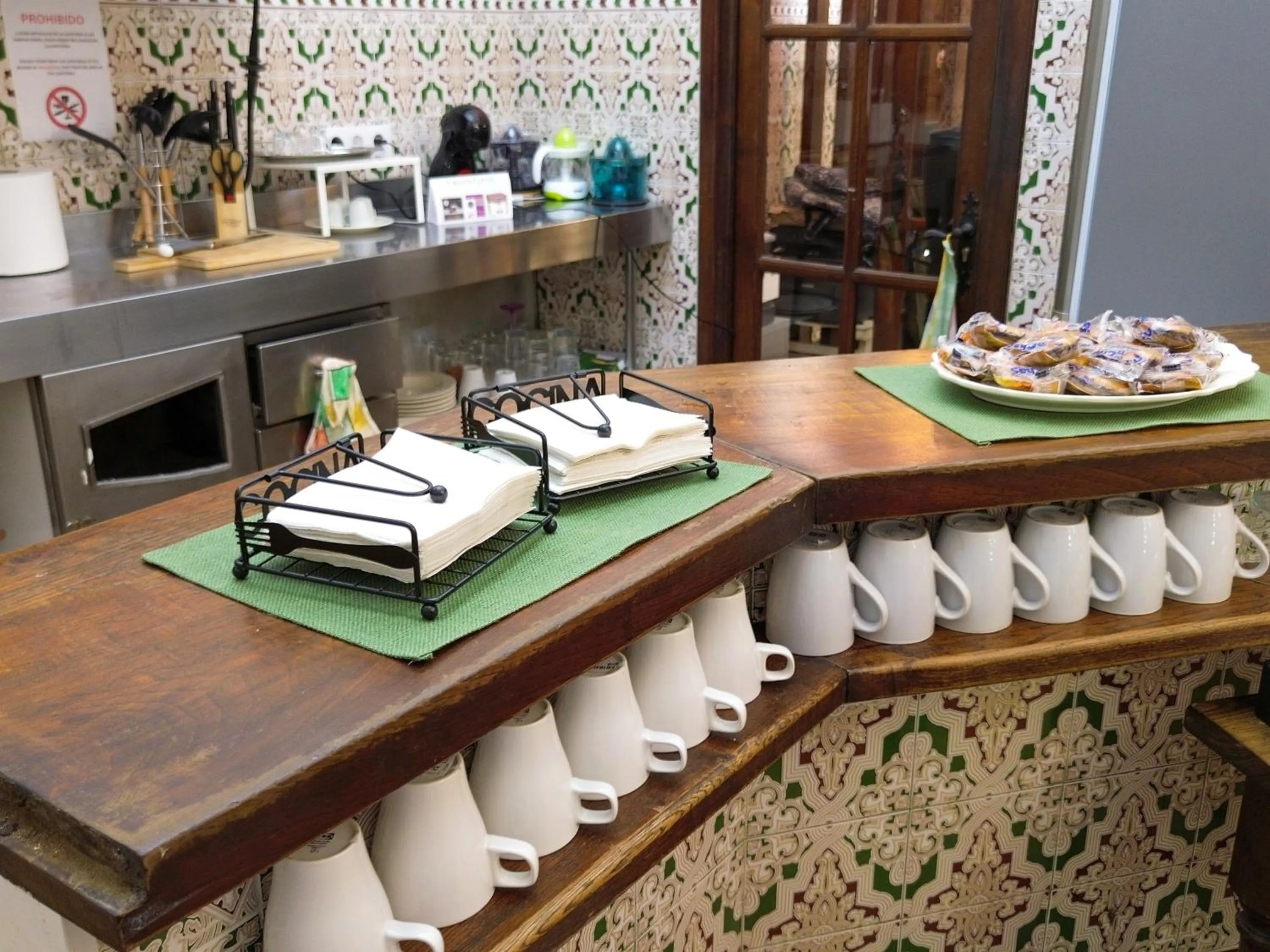 Communal kitchen in Alojamientos Valdecilla 3000