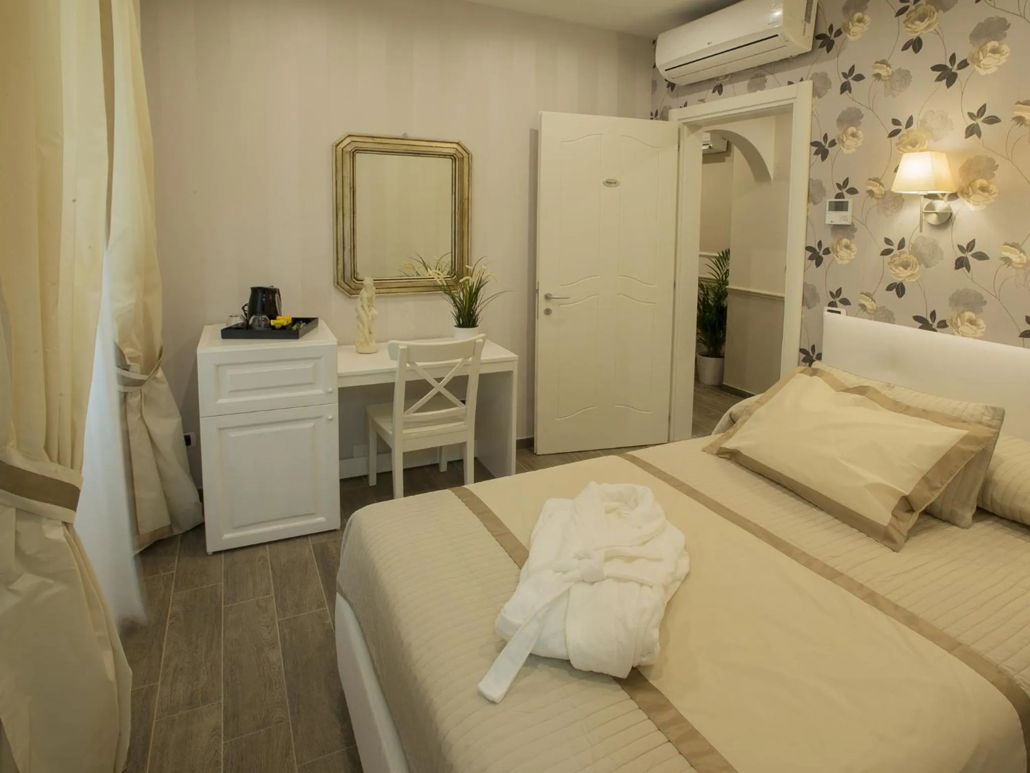 Photo of the whole room, Bed in Locanda di Mosconi