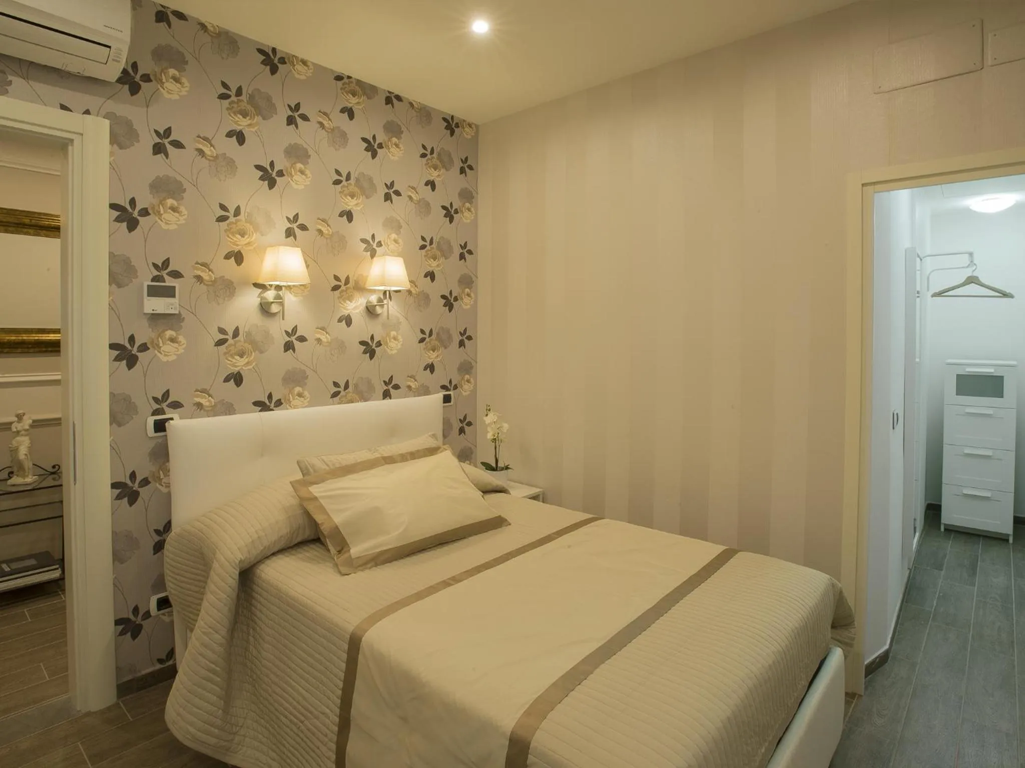 Photo of the whole room, Bed in Locanda di Mosconi