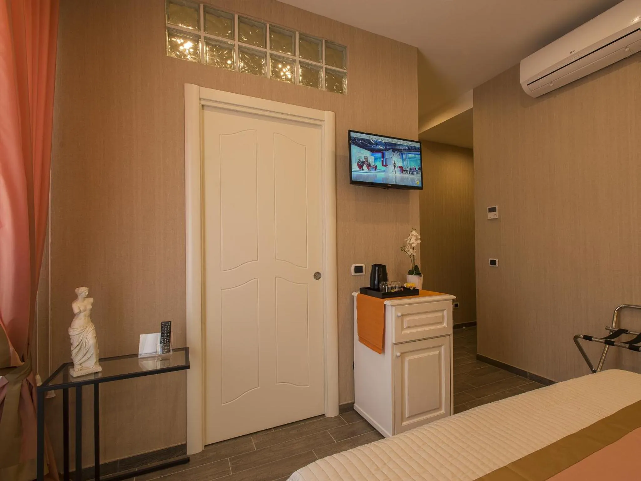 Decorative detail in Locanda di Mosconi