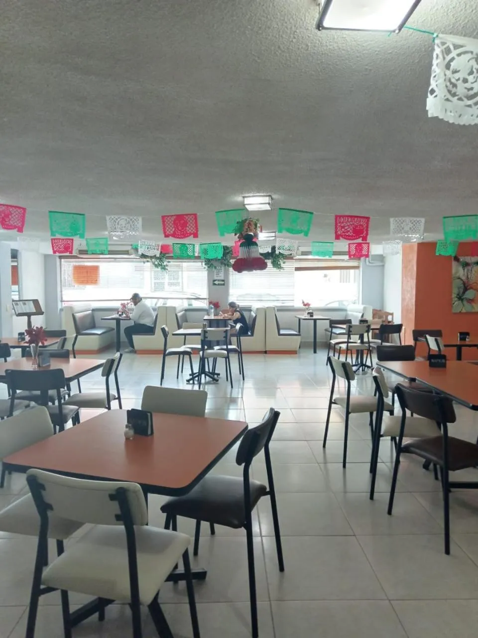 Restaurant/places to eat in Hotel Narváez Dorado Centro de Convenciones