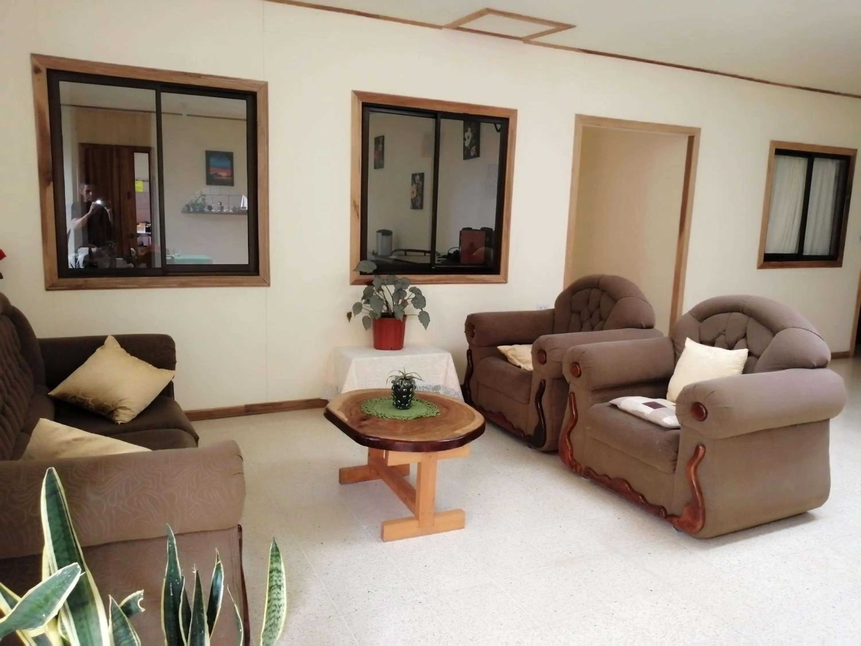 Living room in Monte Los Lirios Lodge