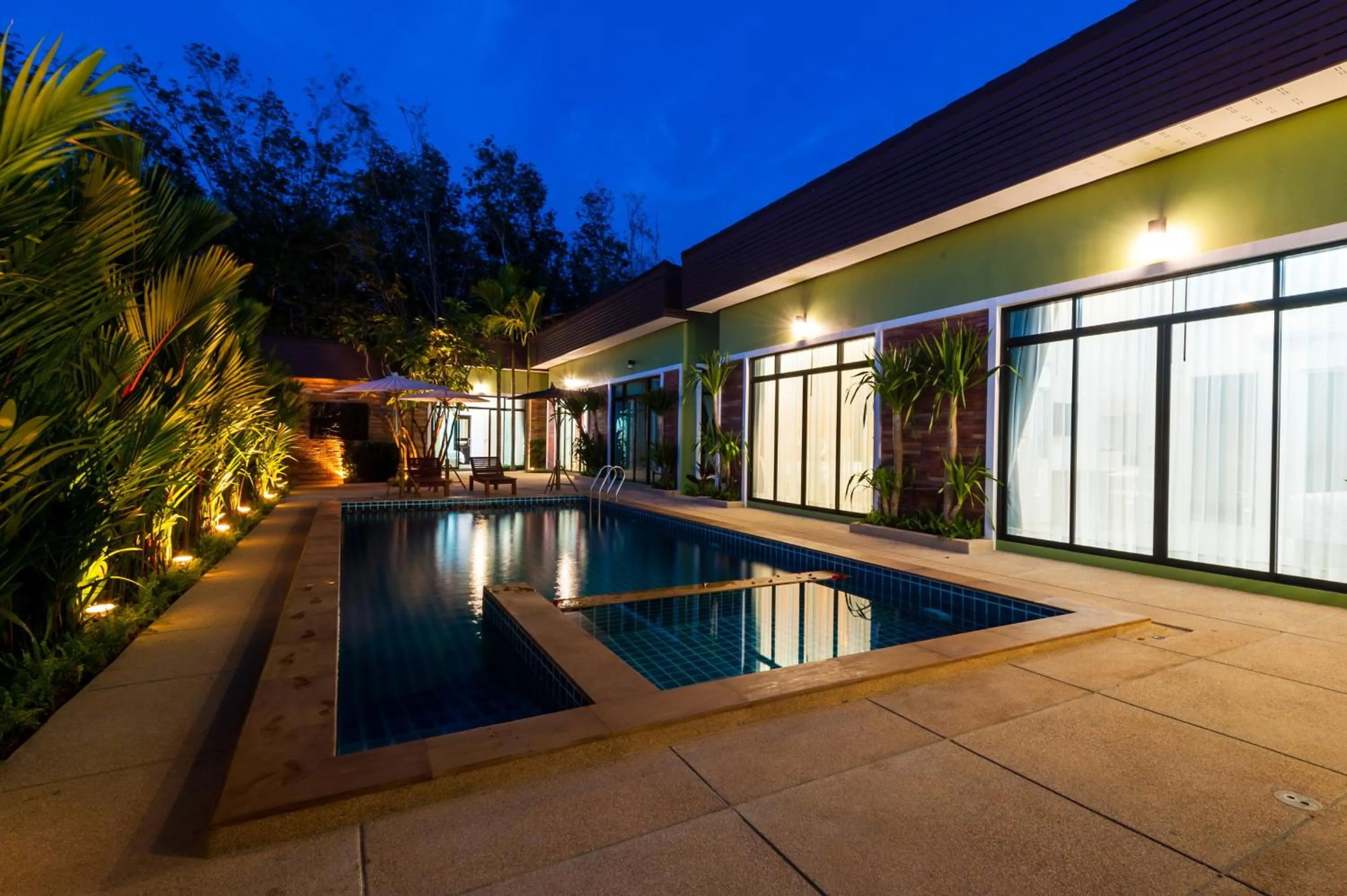 Swimming pool in Jinda Resort