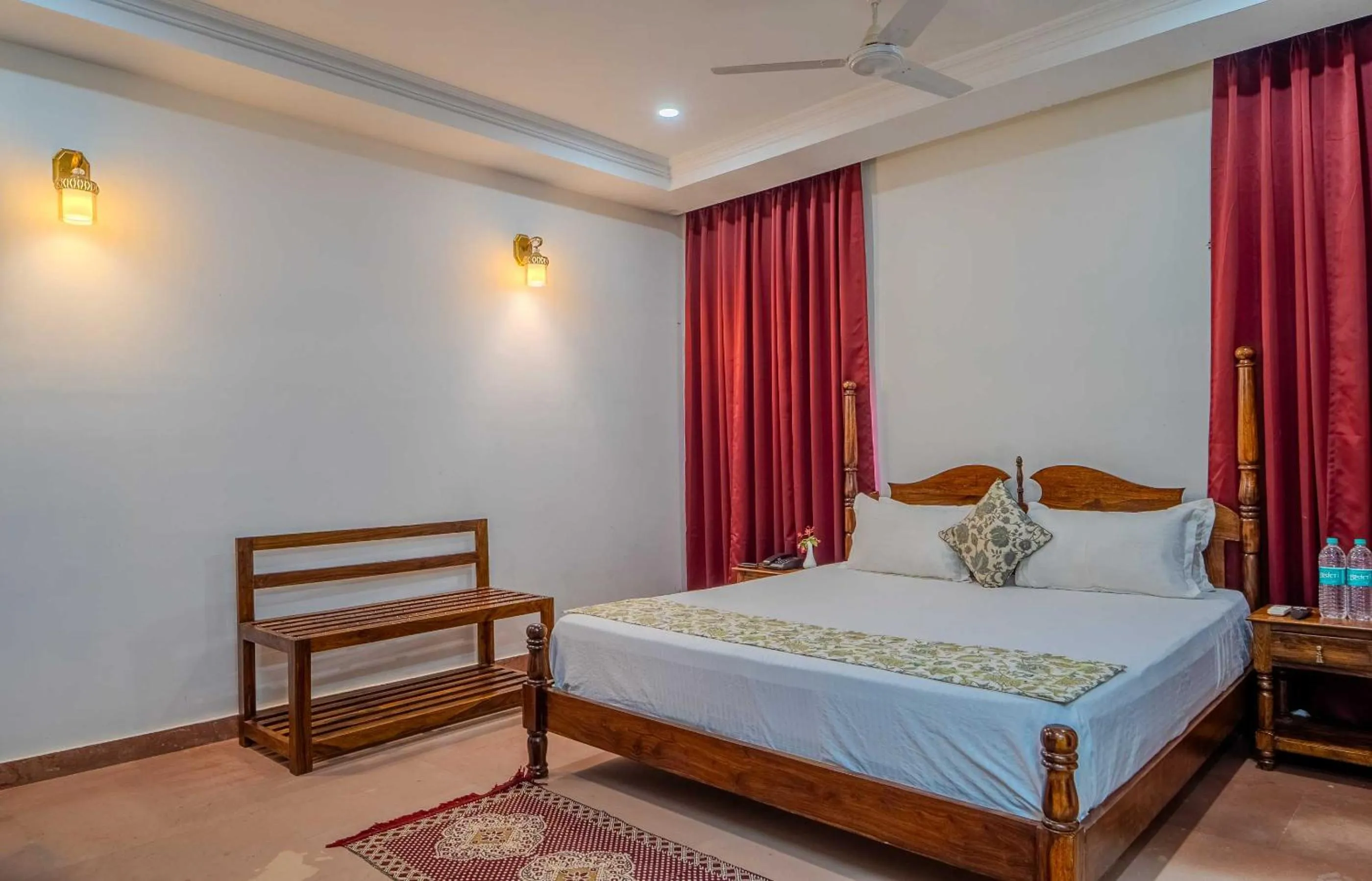 Photo of the whole room, Bed in Fort Khawa Palace and Resort