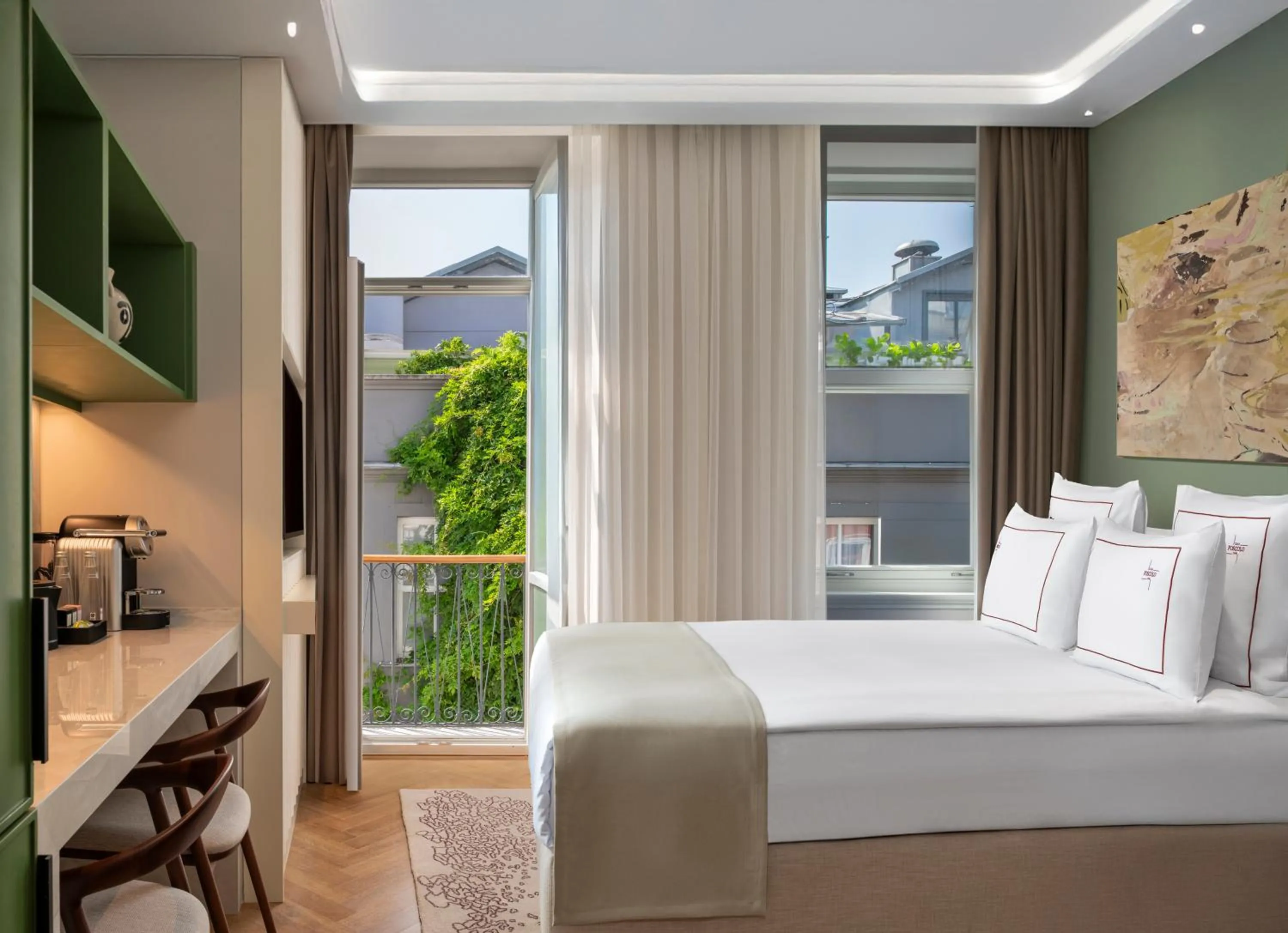 Bed in Casa Foscolo Hotel, Istanbul, a Member of Design Hotels