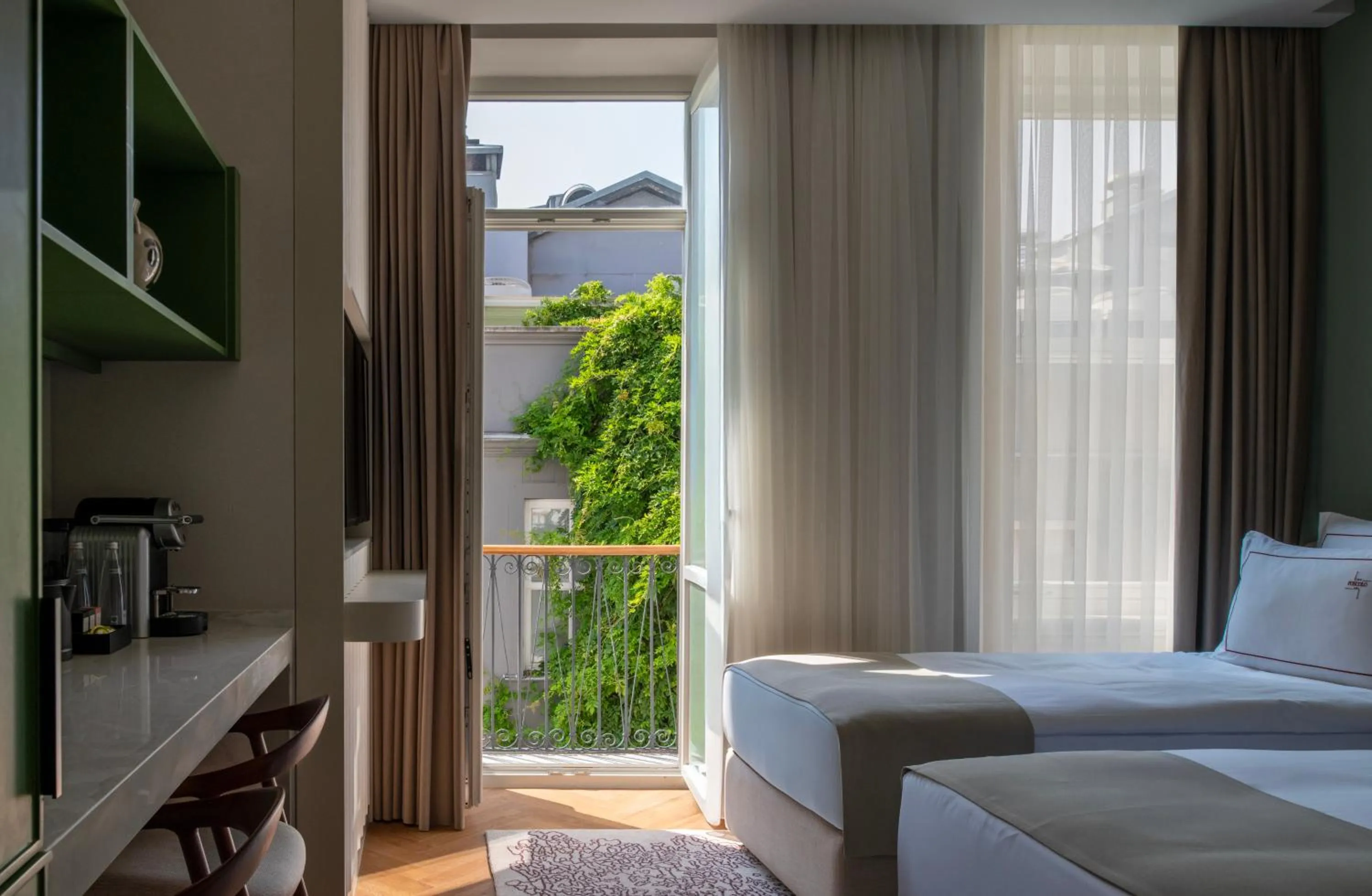 Bed in Casa Foscolo Hotel, Istanbul, a Member of Design Hotels