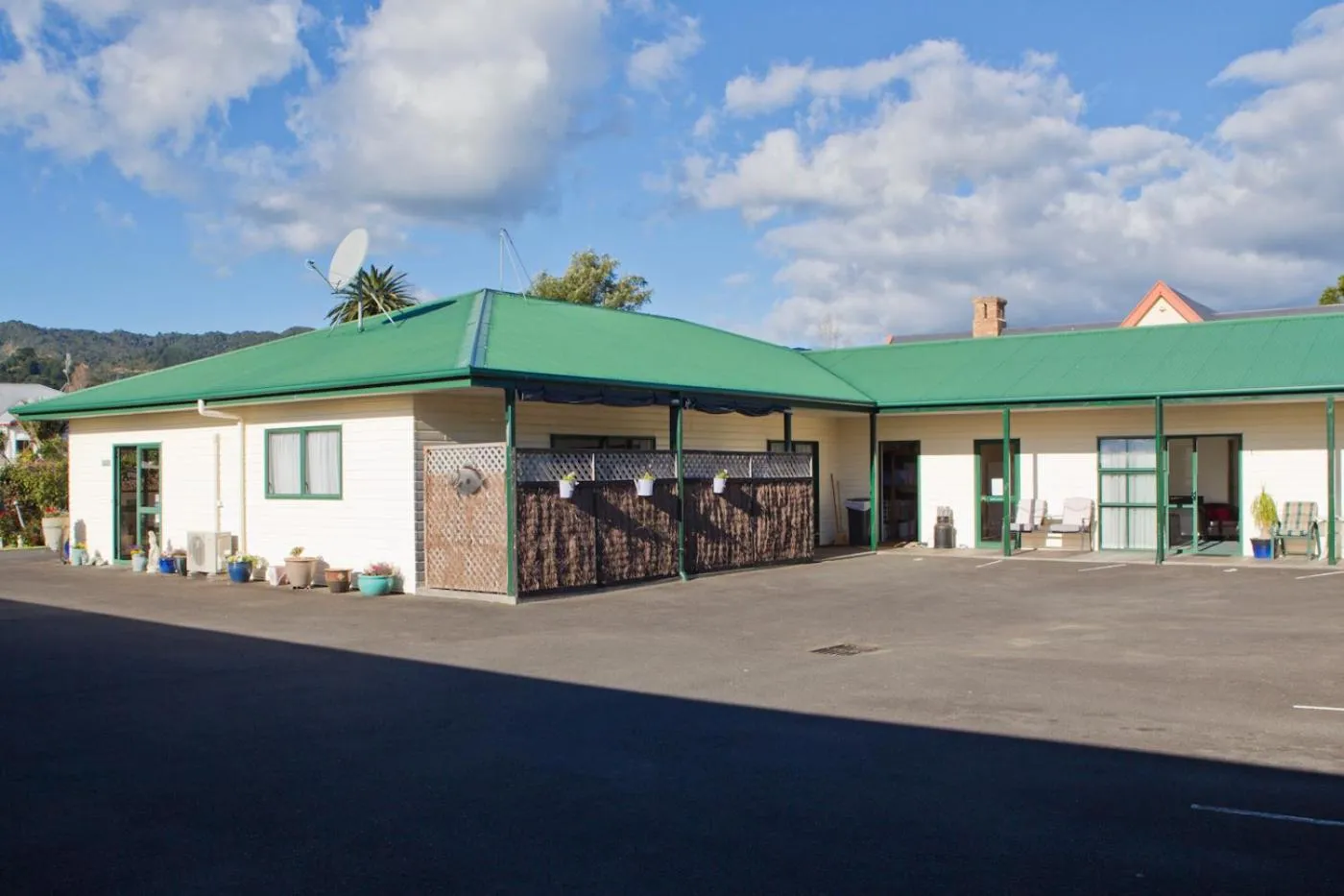 Property building in Coromandel Court Motel