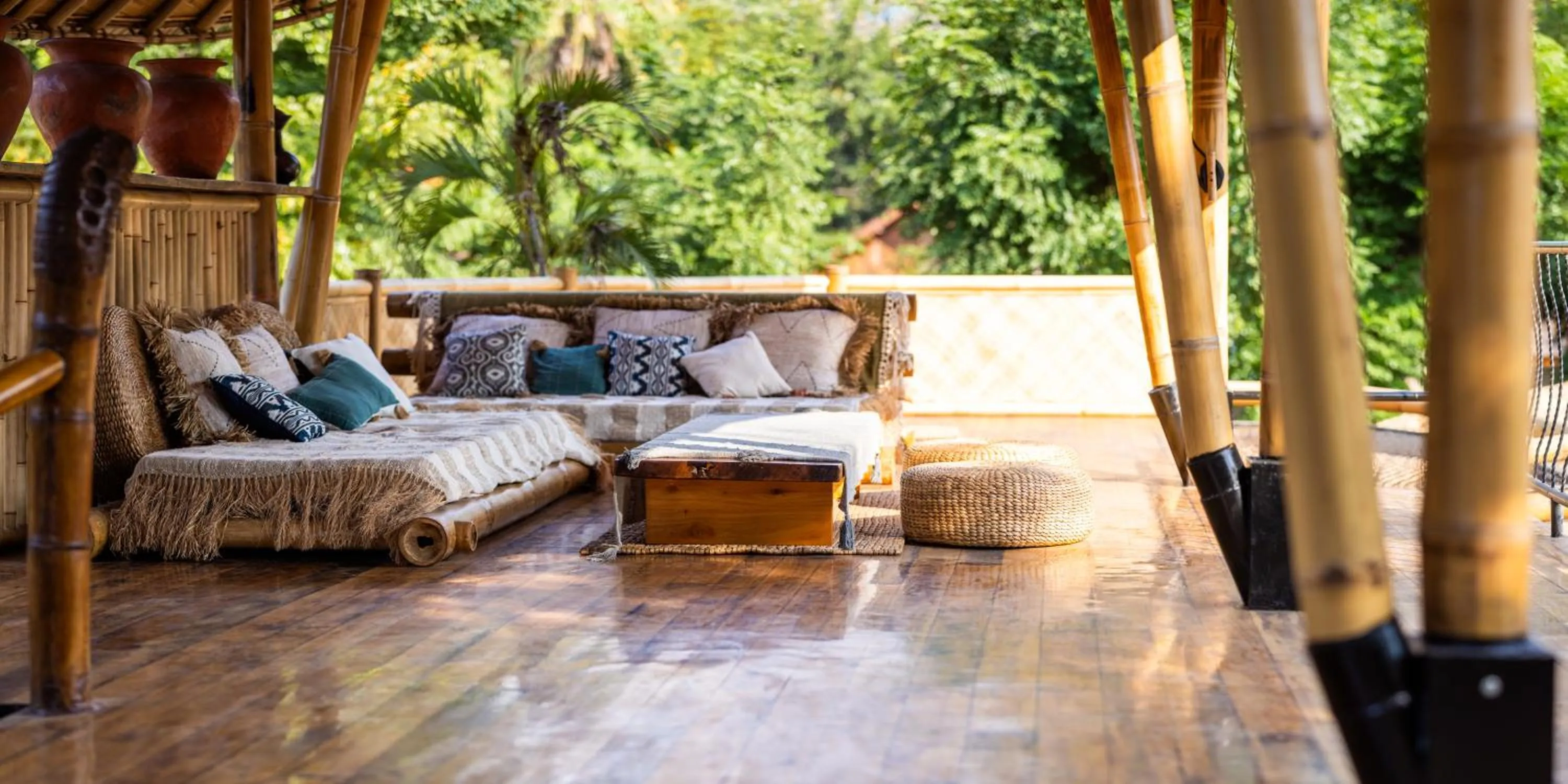 Communal lounge/ TV room in Villa Samyama