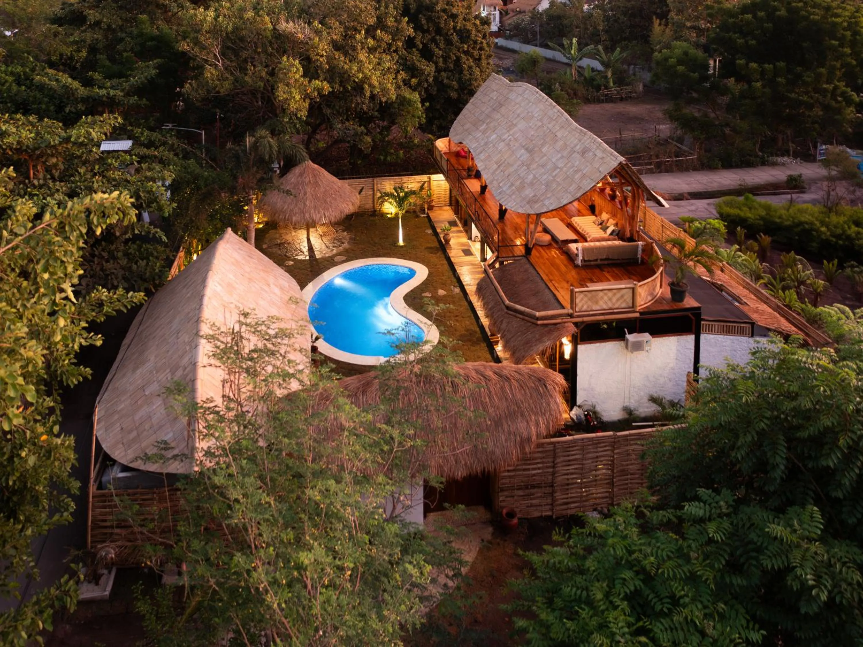 Property building in Villa Samyama