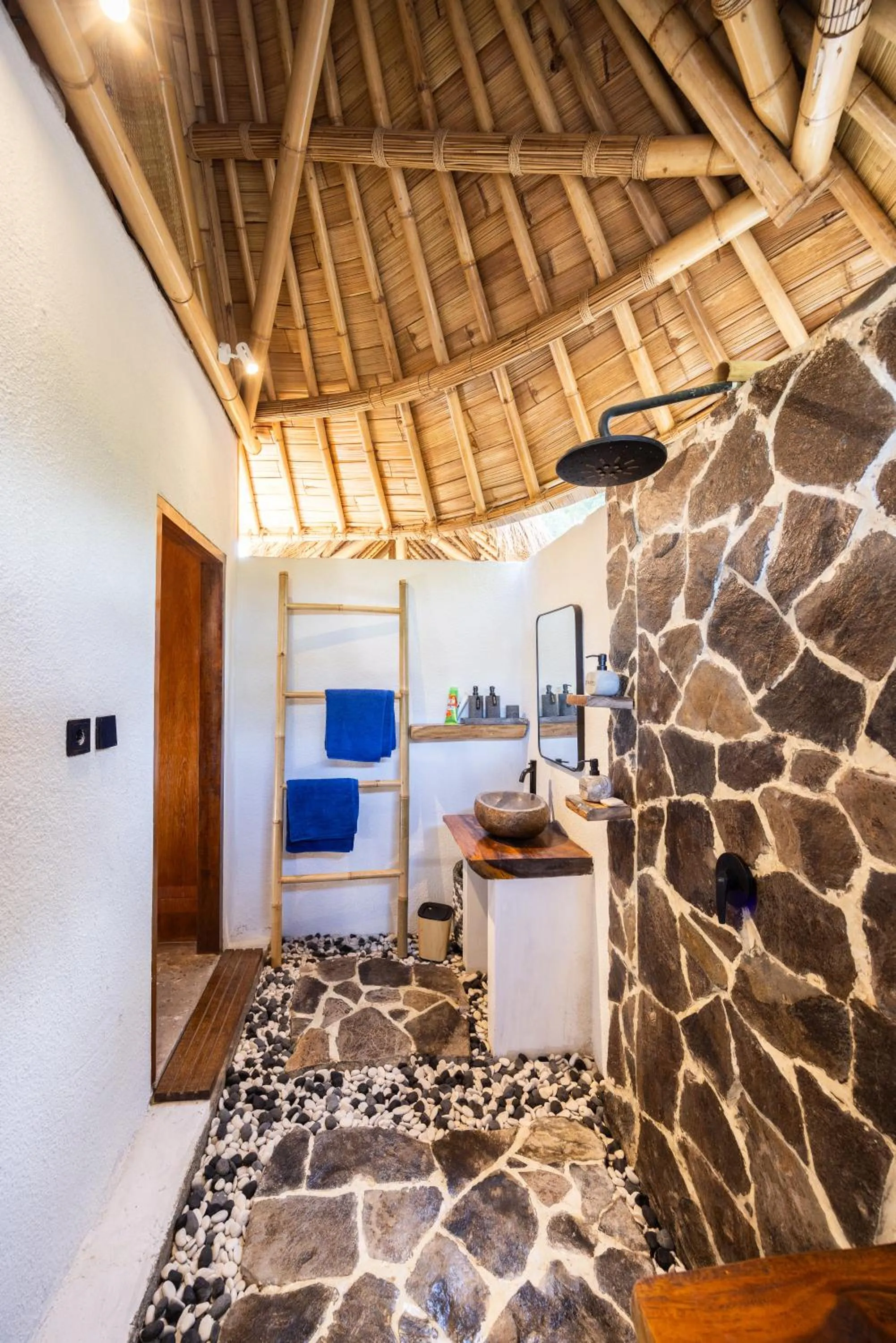 Bathroom in Villa Samyama