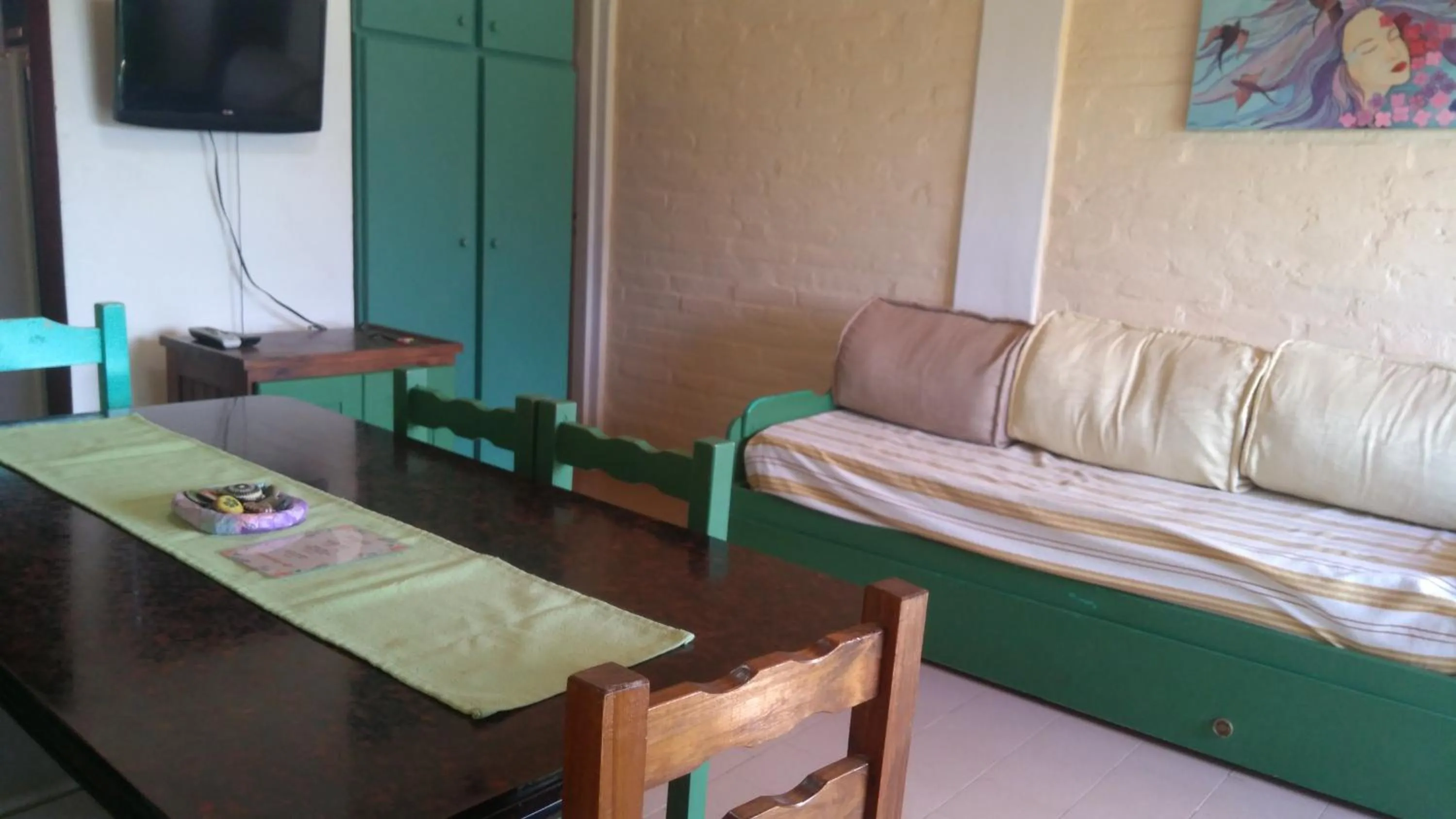 Living room, Bed in Kume Ruca