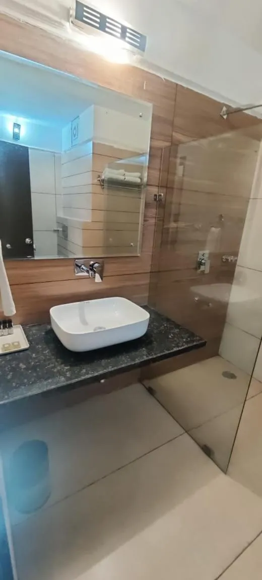 Shower in Click Resort Corbett Tiger Den