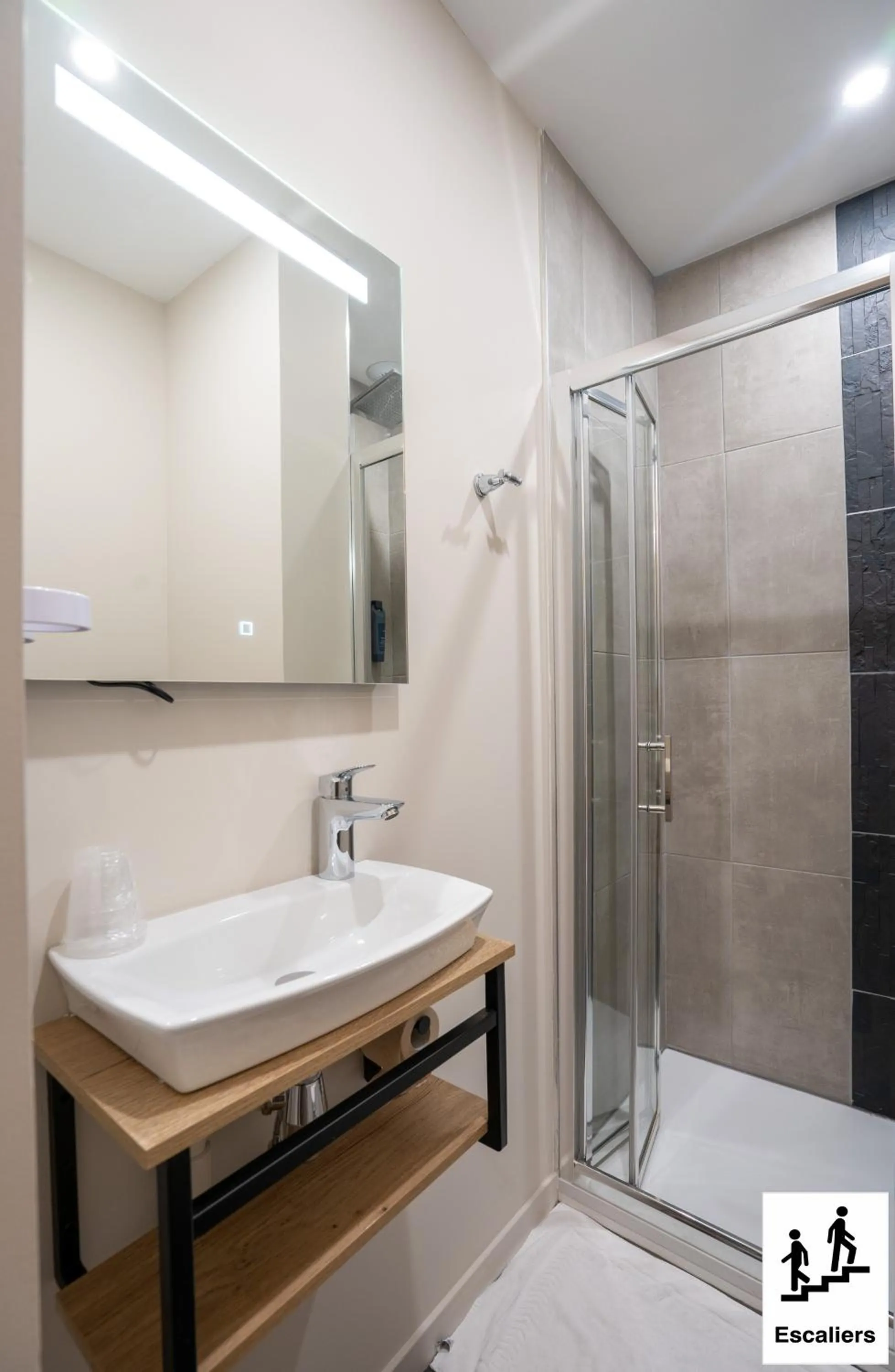 Bathroom in Le Genève