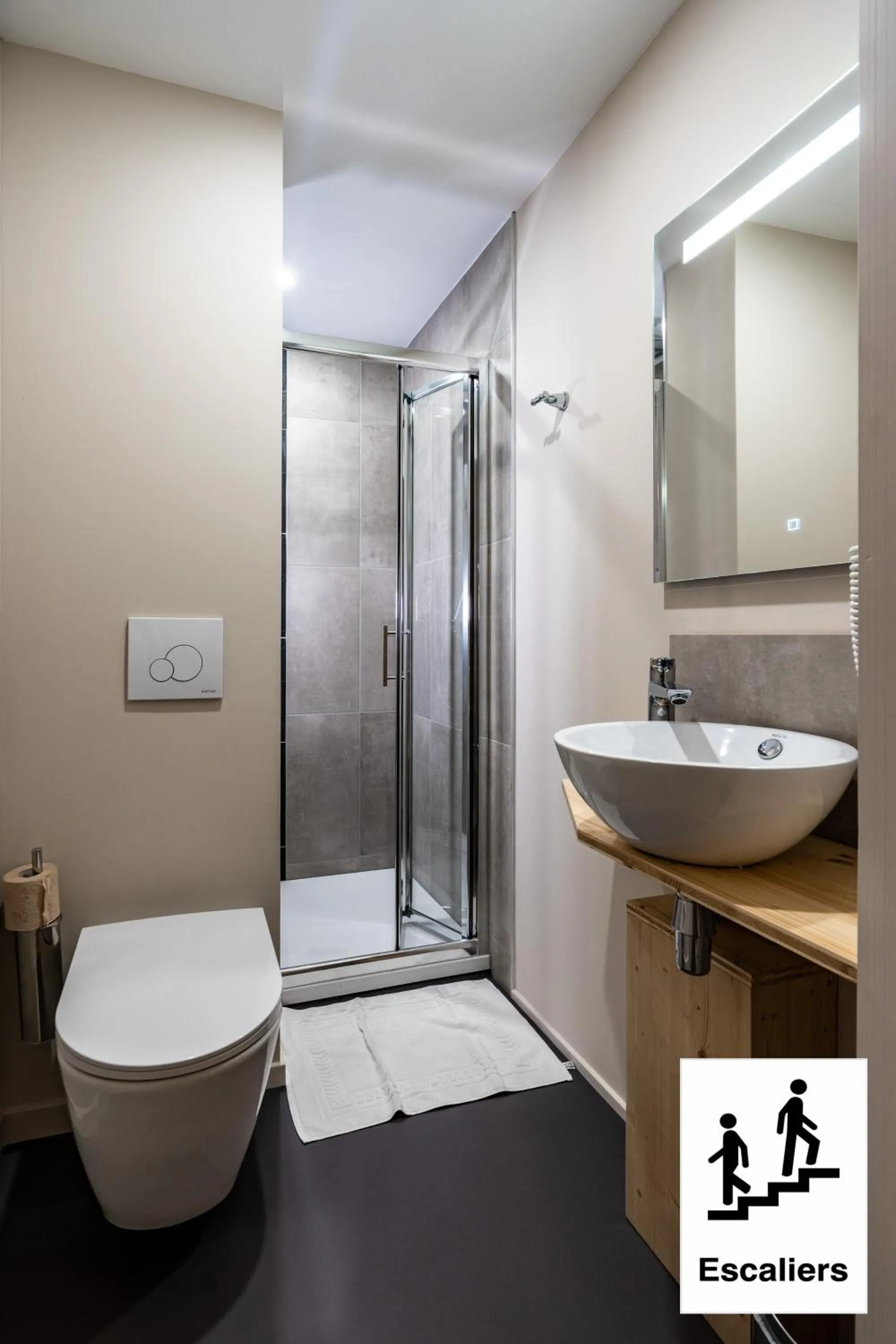 Bathroom in Le Genève