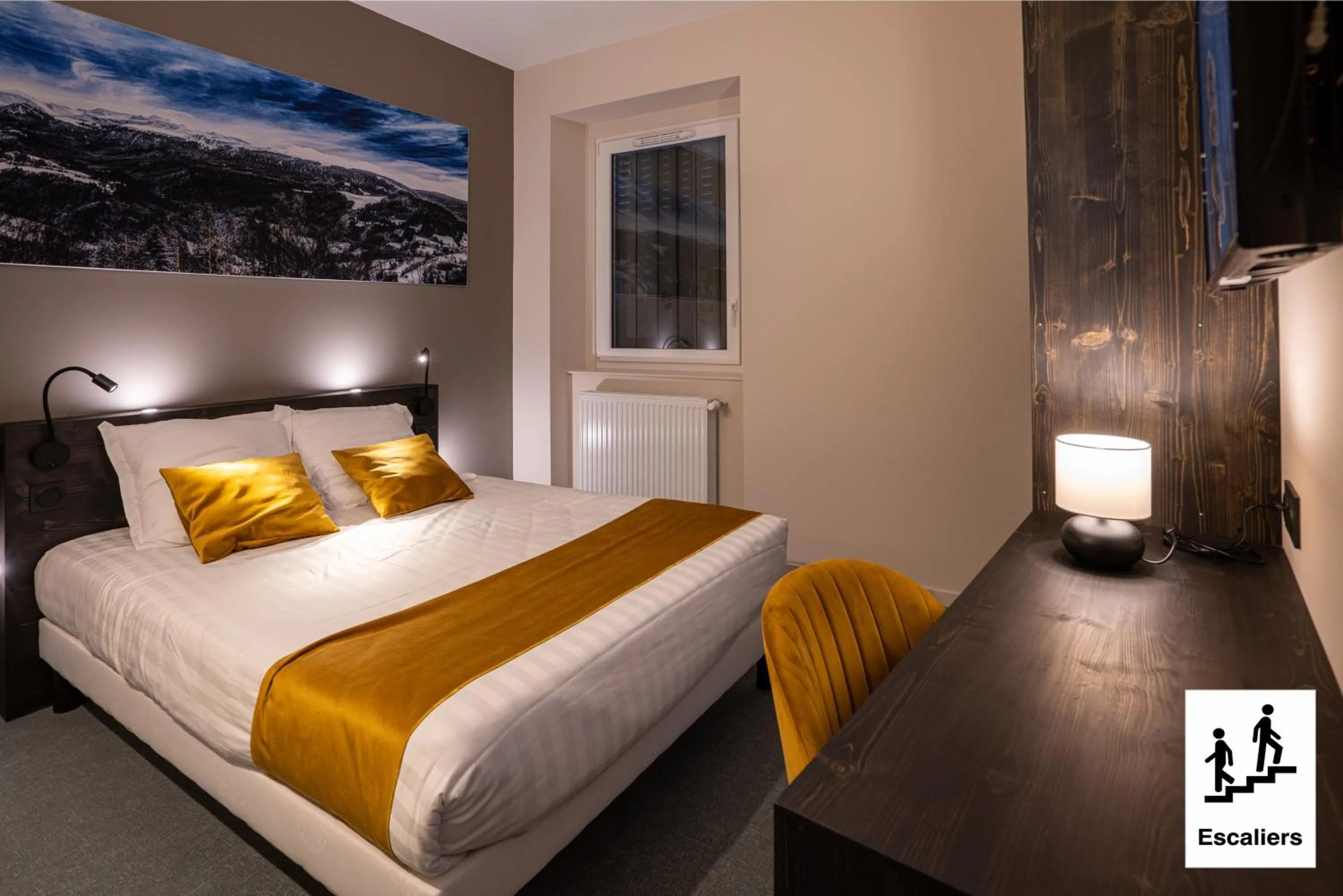 Bedroom, Bed in Le Genève