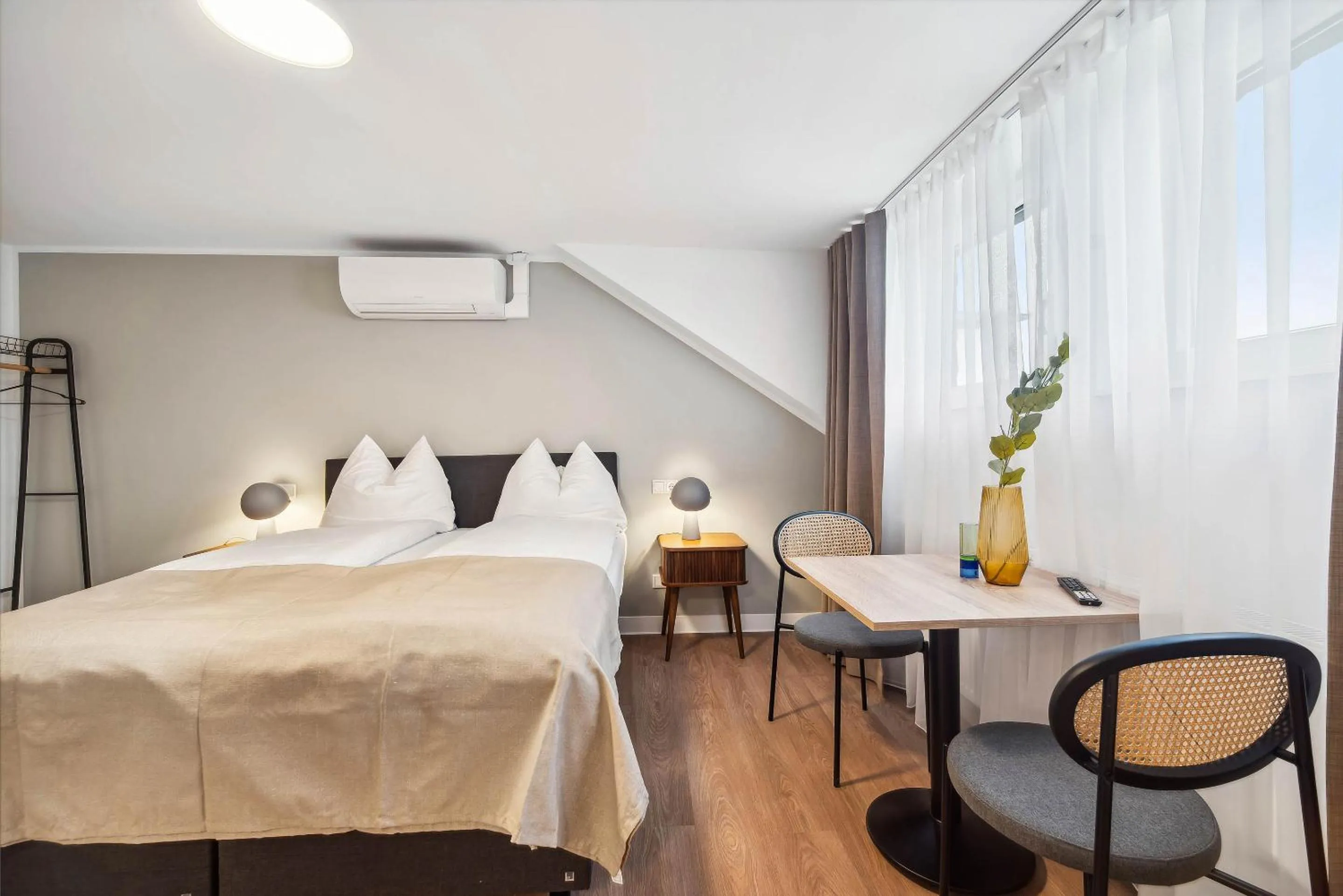 Bed in Limehome Kassel Wilhelmsstraße