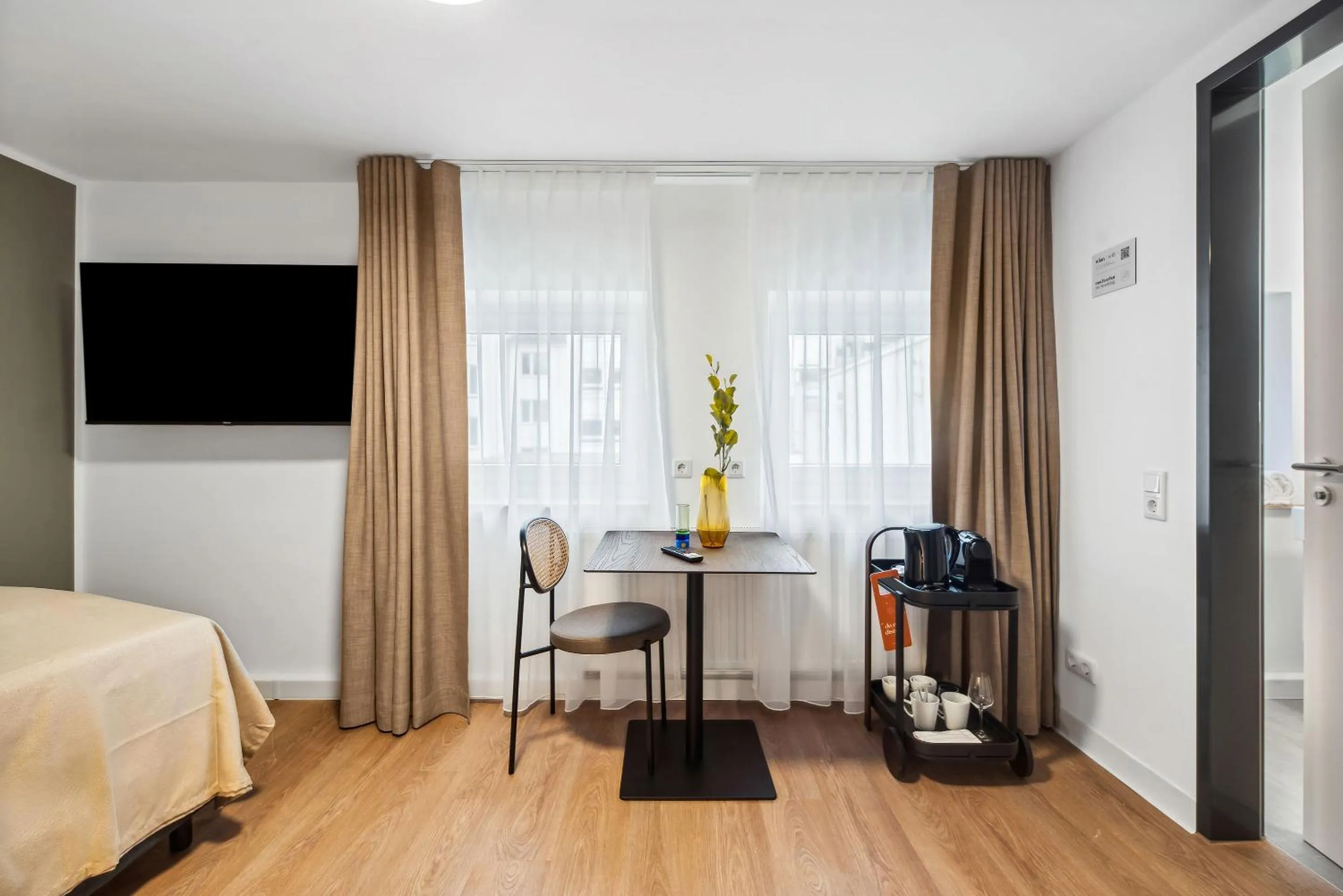 TV and multimedia, Bed in Limehome Kassel Wilhelmsstraße
