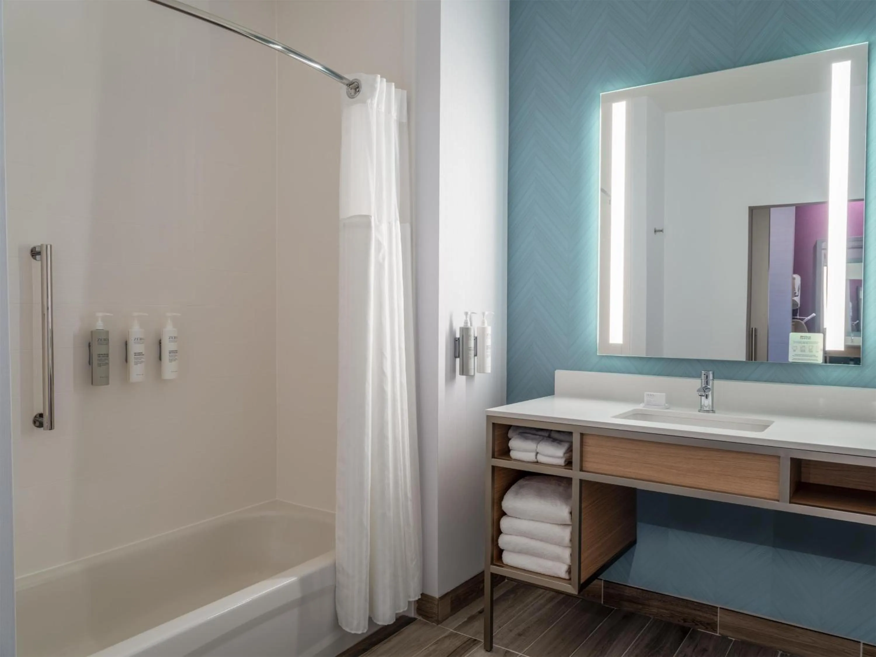 Bathroom in Hilton Garden Inn Austin Central