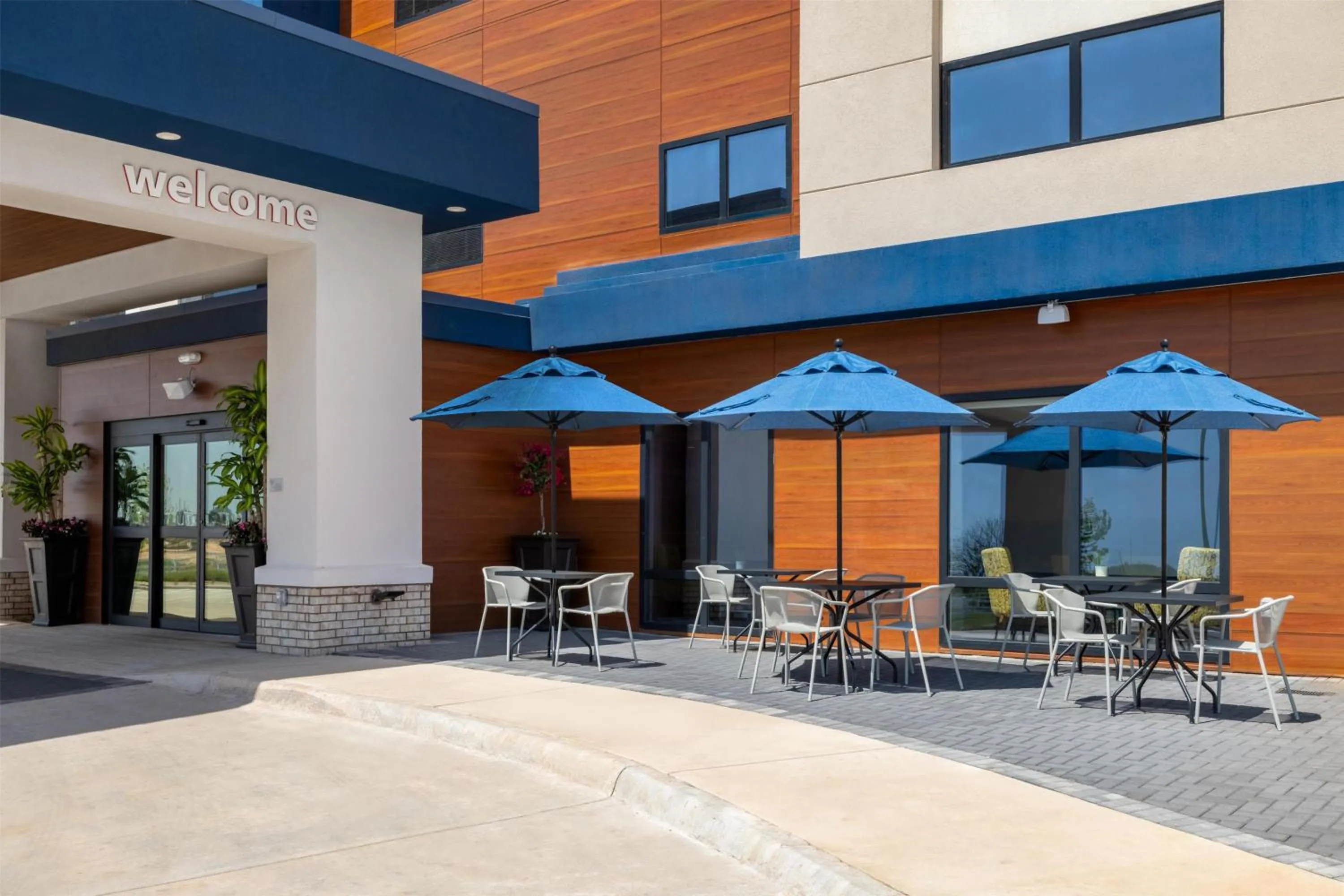 Patio in Hampton Inn By Hilton Wichita Falls North